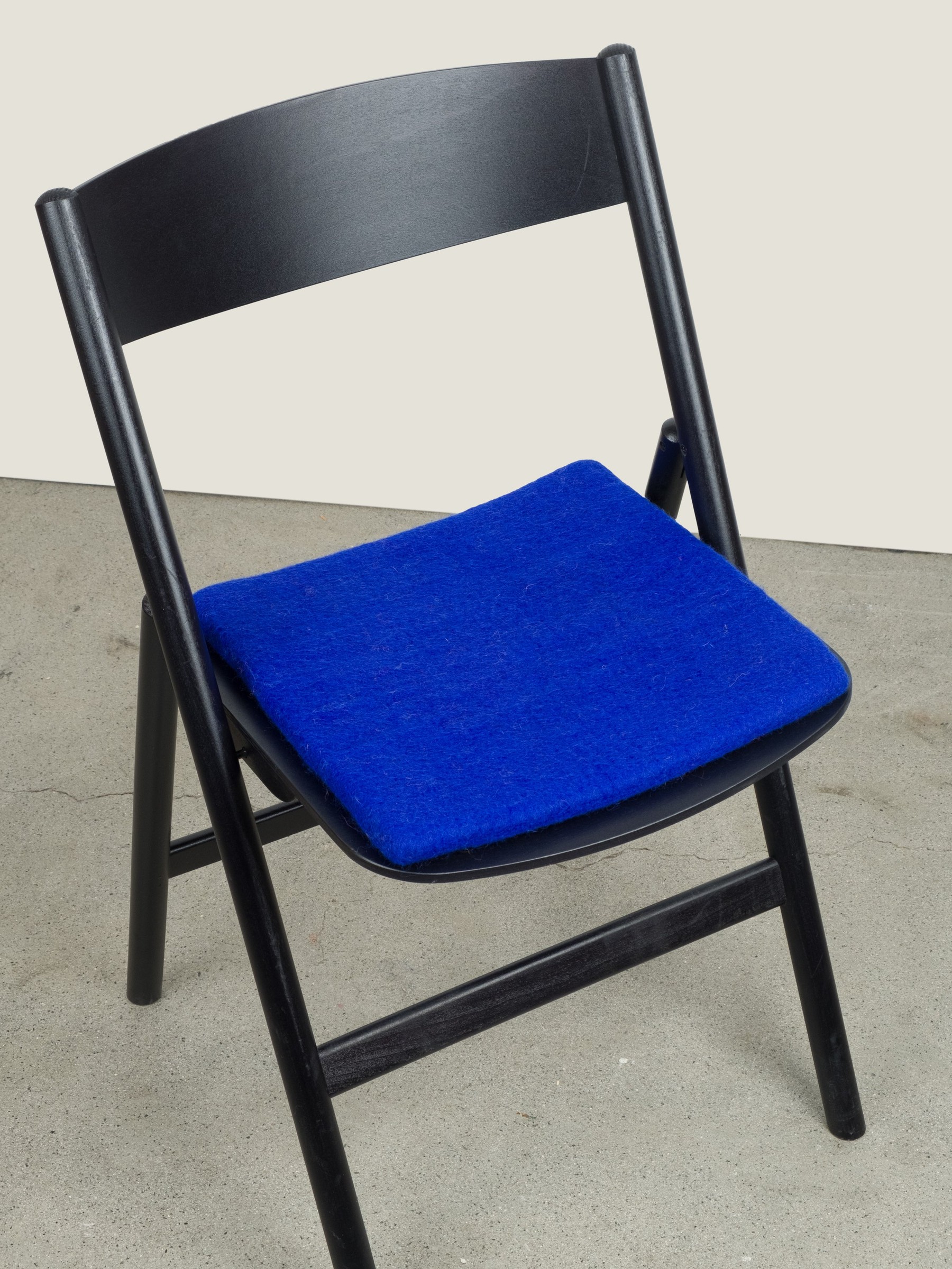 myfelt Isa Filz-Sitzauflage Royalblau 36 x 36 cm
