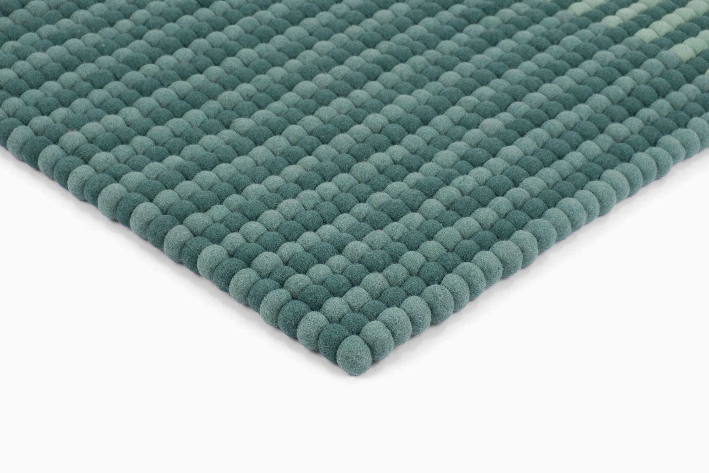 myfelt Sage Filzkugelteppich Grün rechteckig 70 x 100 cm