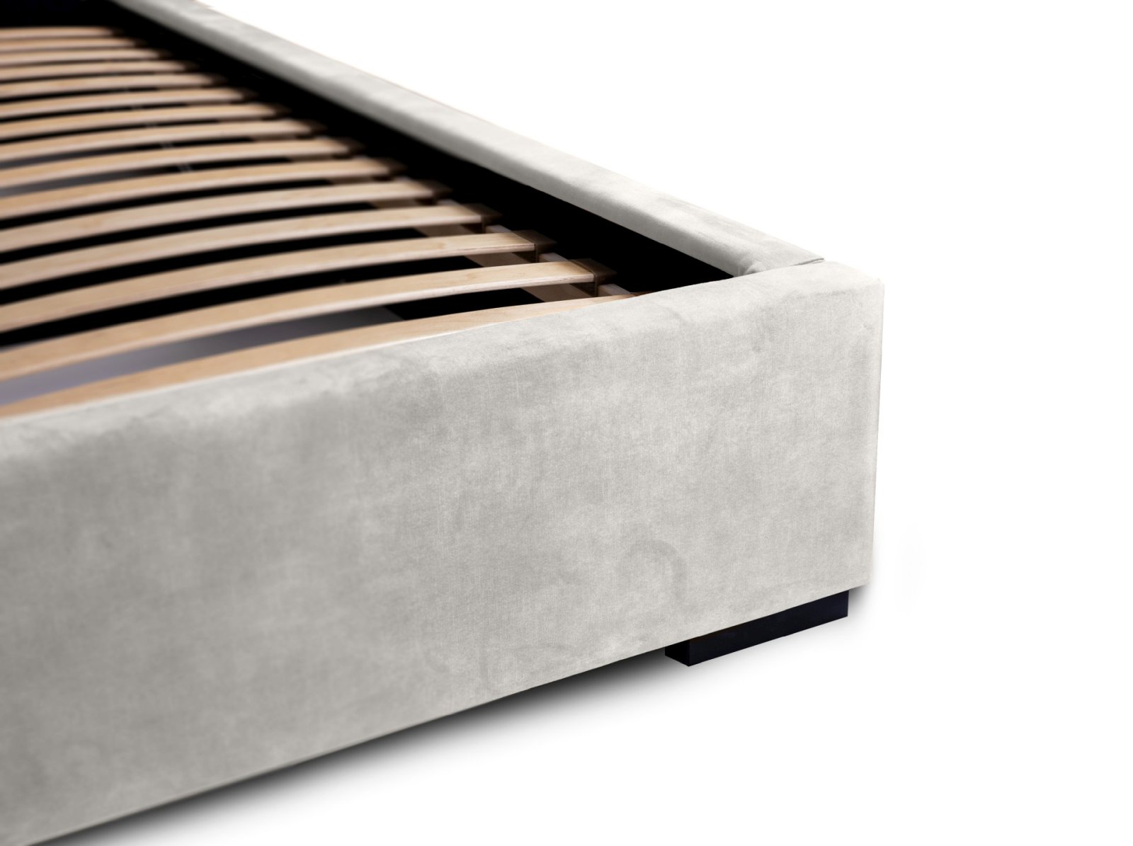 Polsterbett Portoza Samtstoff 140x200 mit Metallrahmen Macau Pearl