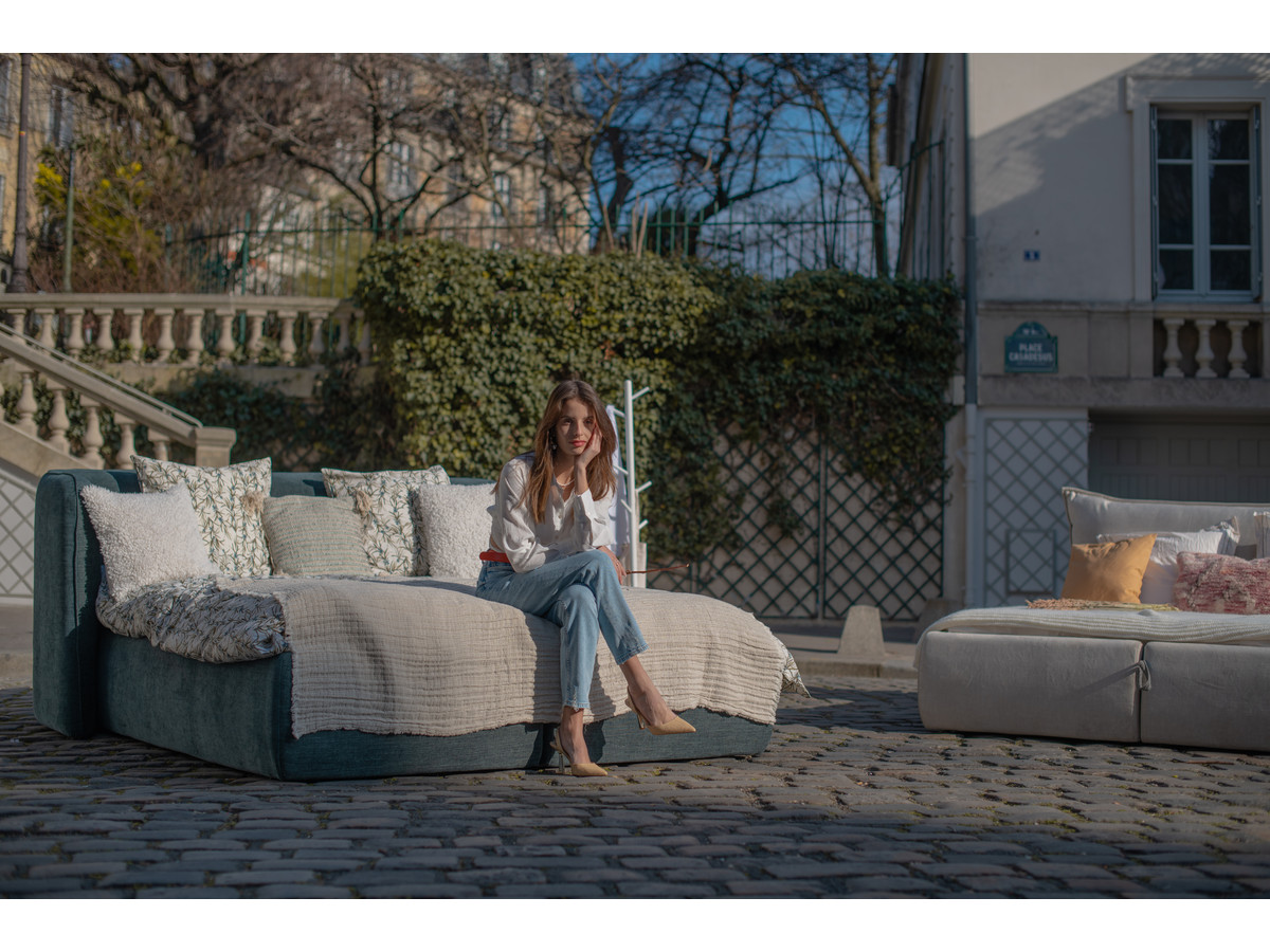 Bobochic Louise Polsterbett mit Bettkasten Stoff Dunkelblau, Liegefläche 160 × 200 cm