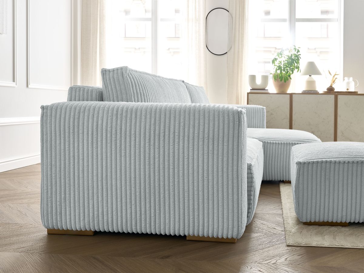 Bobochic Chelsea Ecksofa mit Schlaffunktion und Bettkasten und Pouf Breitcord weich Hellgrau