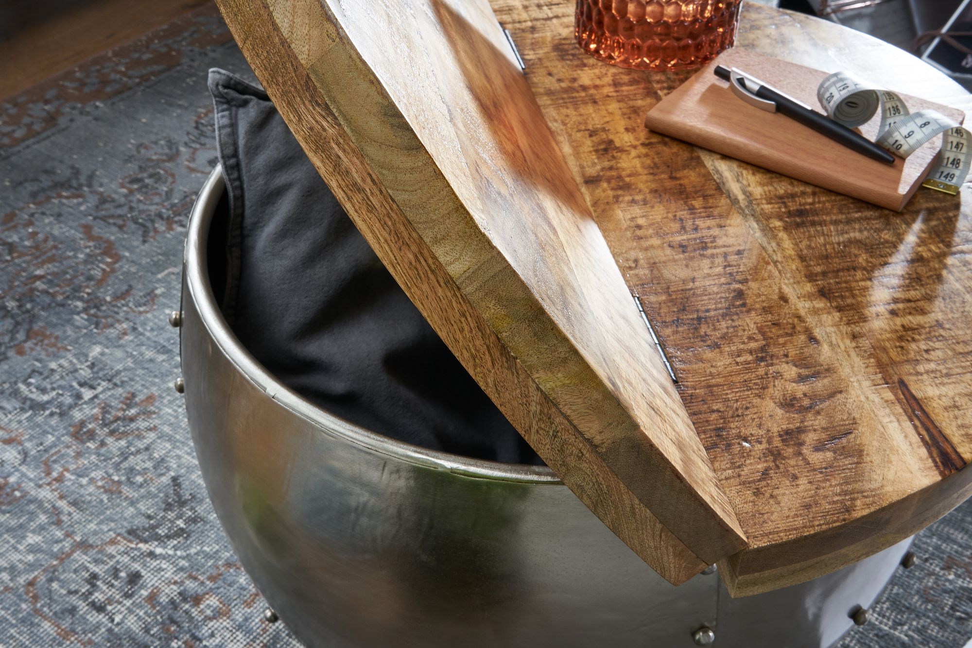 Couchtisch Rituvik Mango Massivholz Silber Ø 60 cm