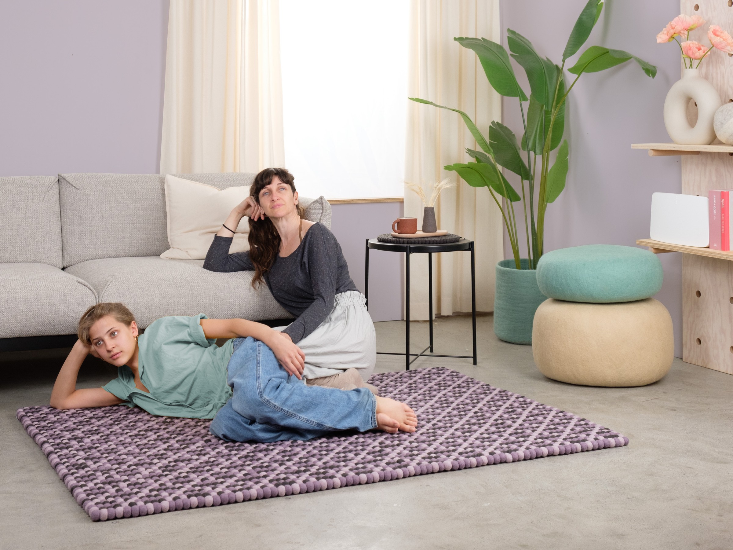 myfelt Maria Filzkugelteppich Flieder rechteckig 70 x 100 cm