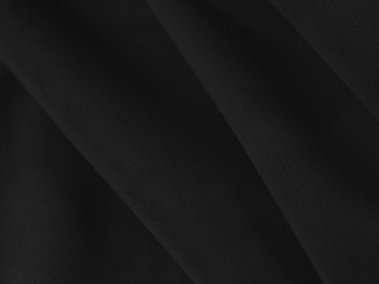 Micadoni Sofa Poppy 2-Sitzer große Version Samt Casino Schwarz
