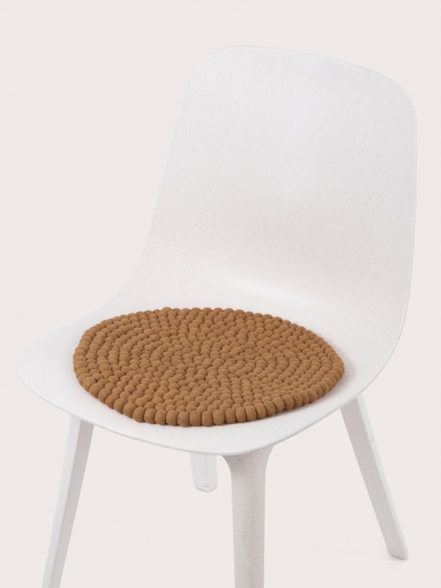 myfelt Omar Filzkugel-Sitzauflage Karamell Ø 36 cm