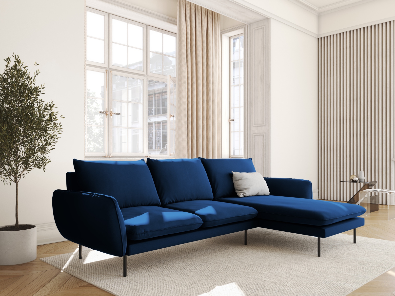 Cosmopolitan Design Ecksofa Vienna 5-Sitzer Samt Bluvel Königsblau Rechts Beine Schwarzes Metall
