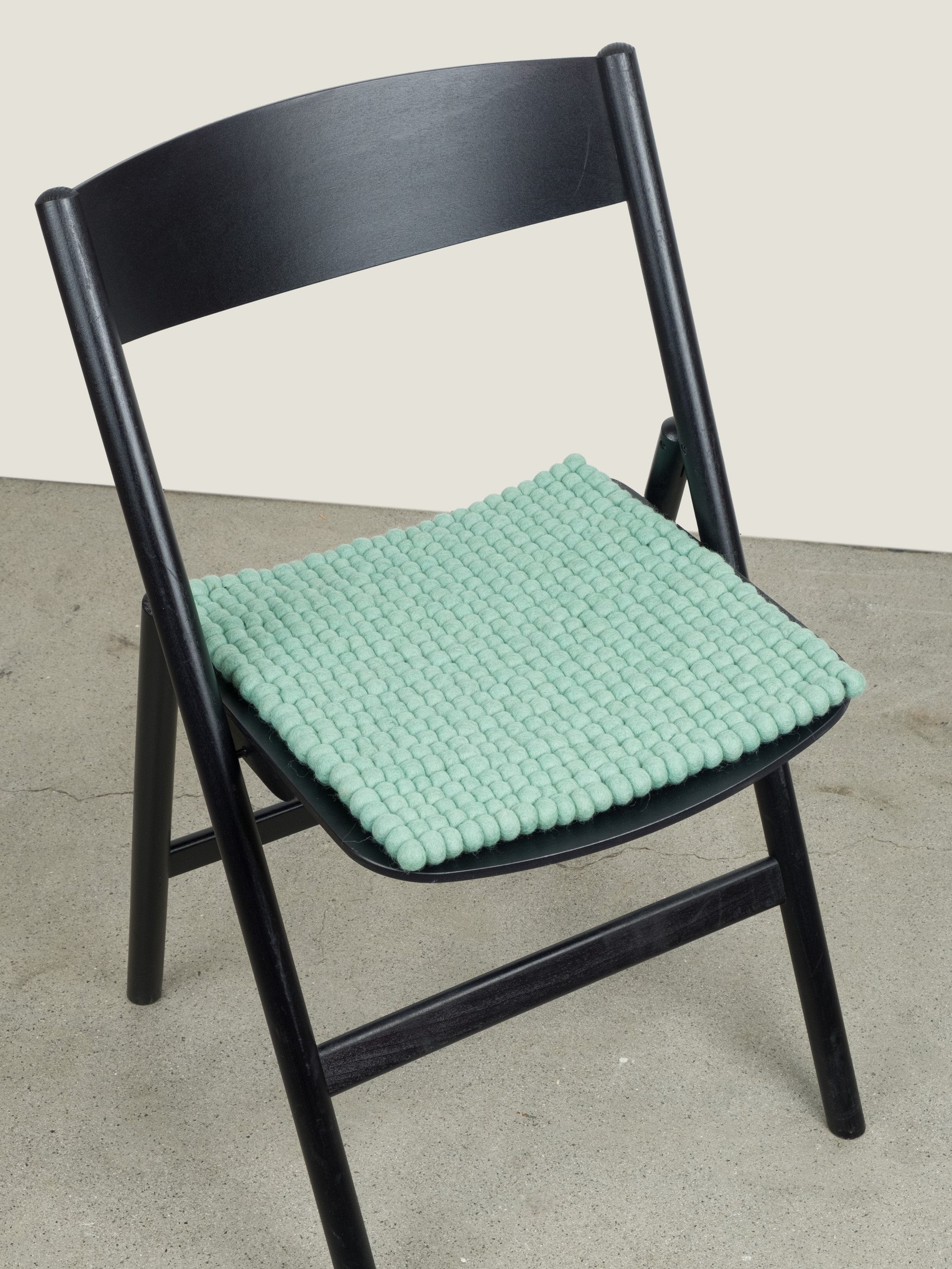 myfelt Fine Filzkugel-Sitzauflage Türkis 36 x 36 cm