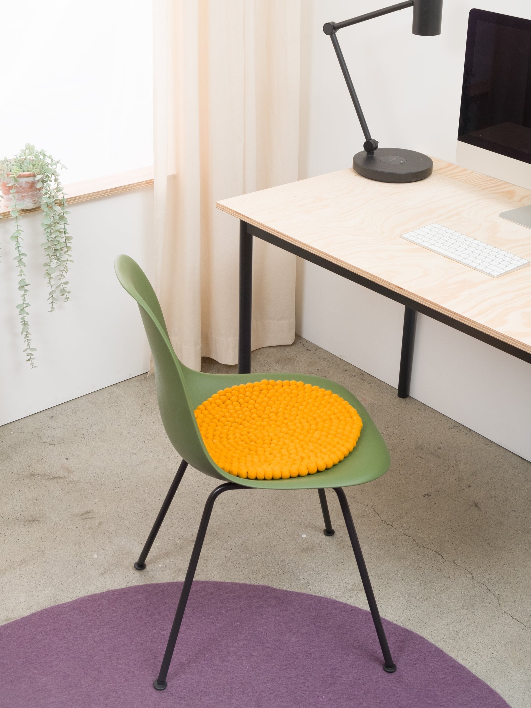 myfelt Risa Filzkugel-Sitzauflage Ockergelb Ø 36 cm