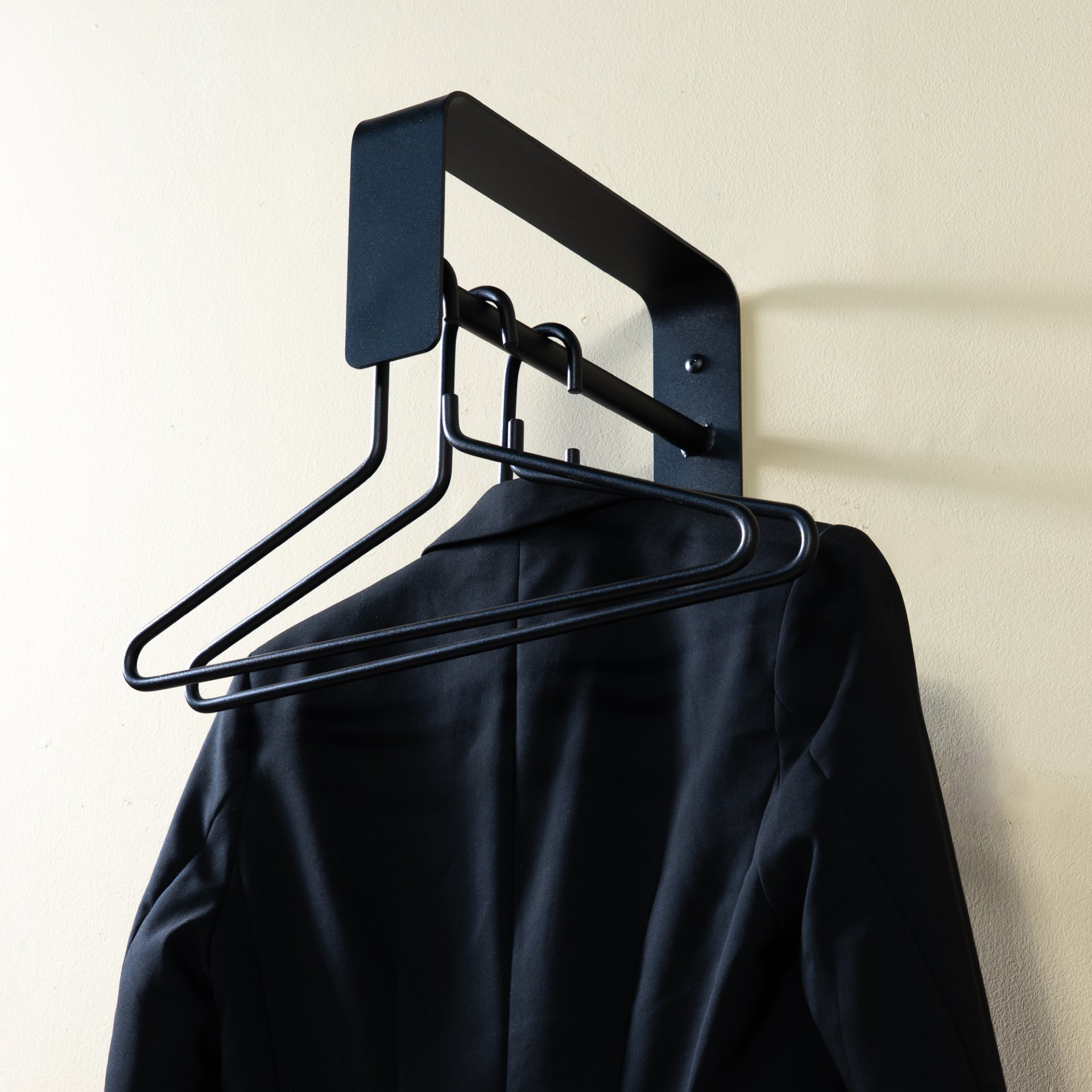 Spinder Design Wandgarderobe Arcus Bar Schwarz