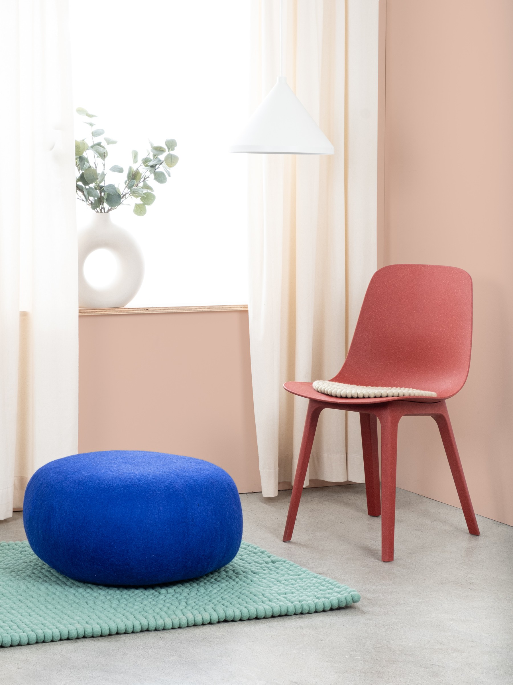 myfelt Isa Colour Pouf Royalblau Ø 48 x 18 cm