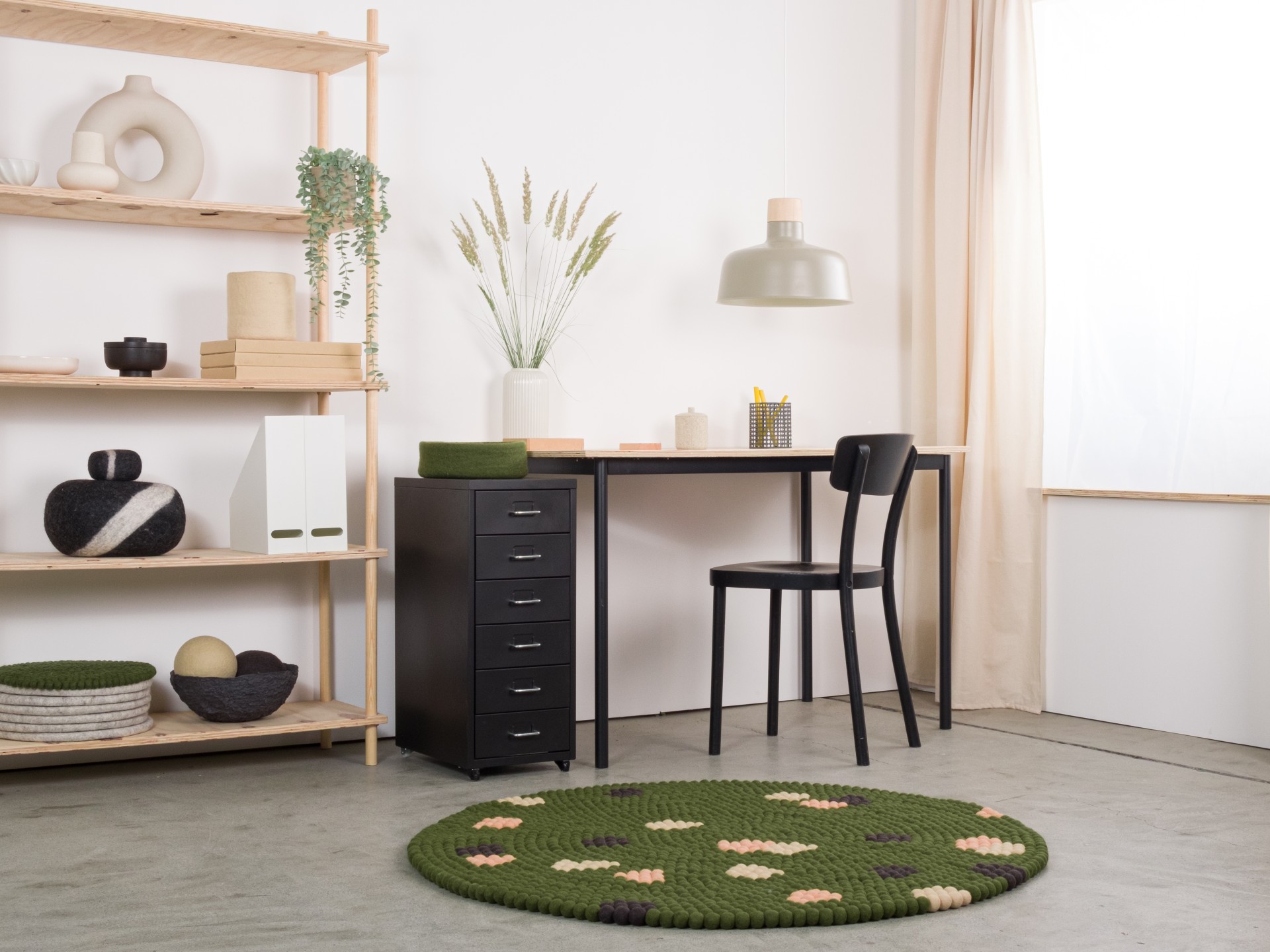 myfelt Terra Moss Filzkugelteppich Grün rund Ø 50 cm