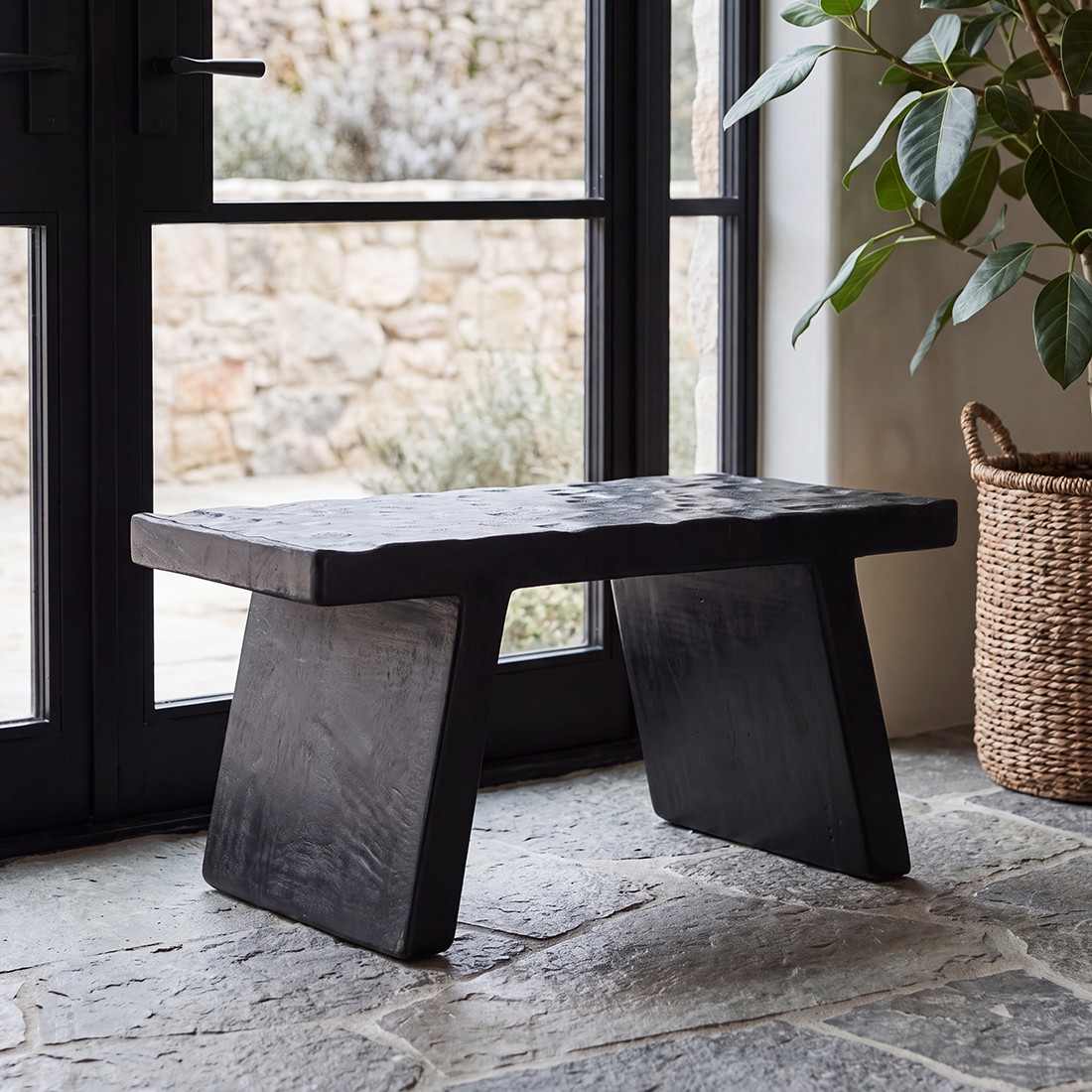 Raw Materials Beistelltisch/Hocker aus Mangoholz schwarz 40x25x20cm