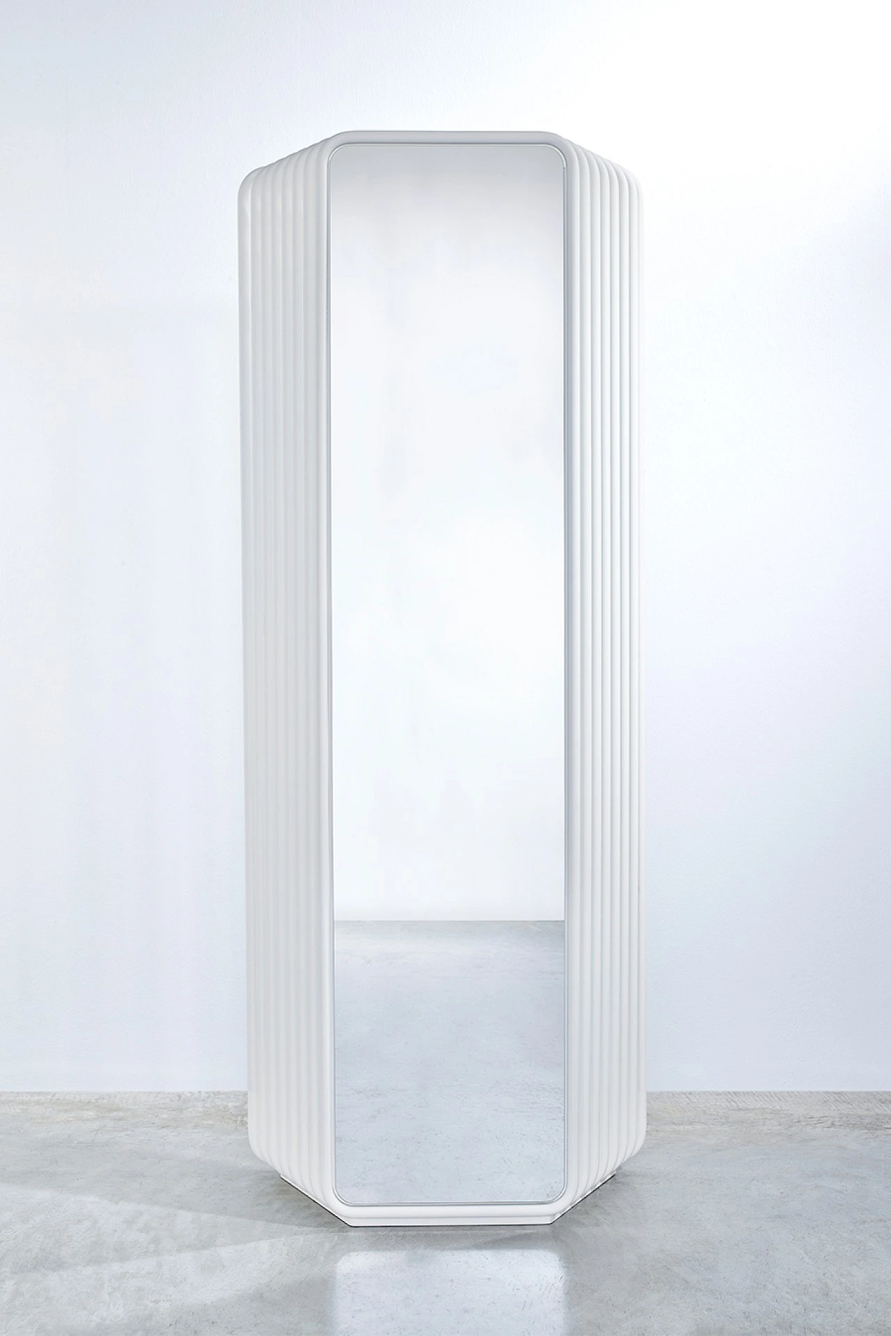 Echo White