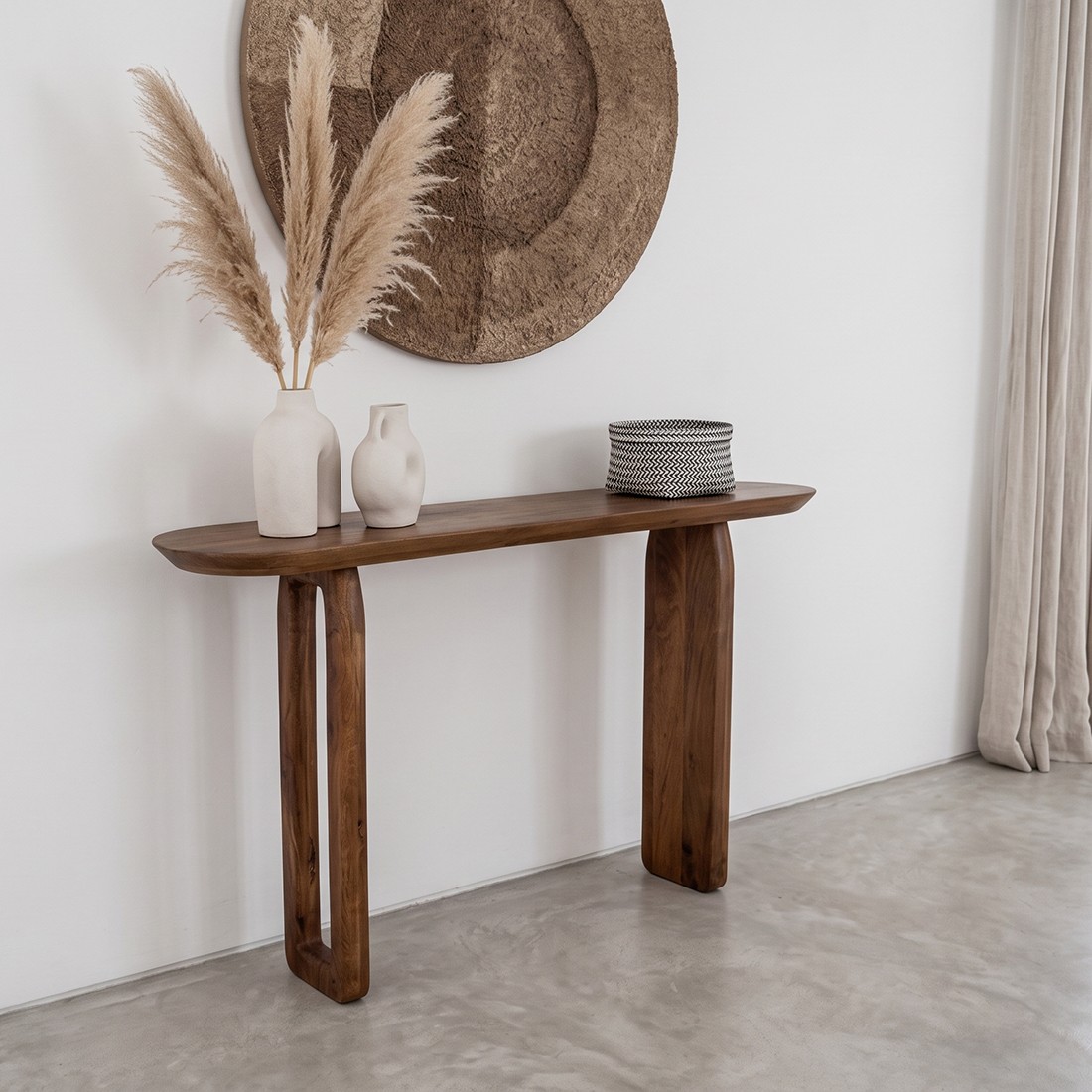Raw Materials Bullnose Wandtisch aus Mangoholz braun 140x35x80cm