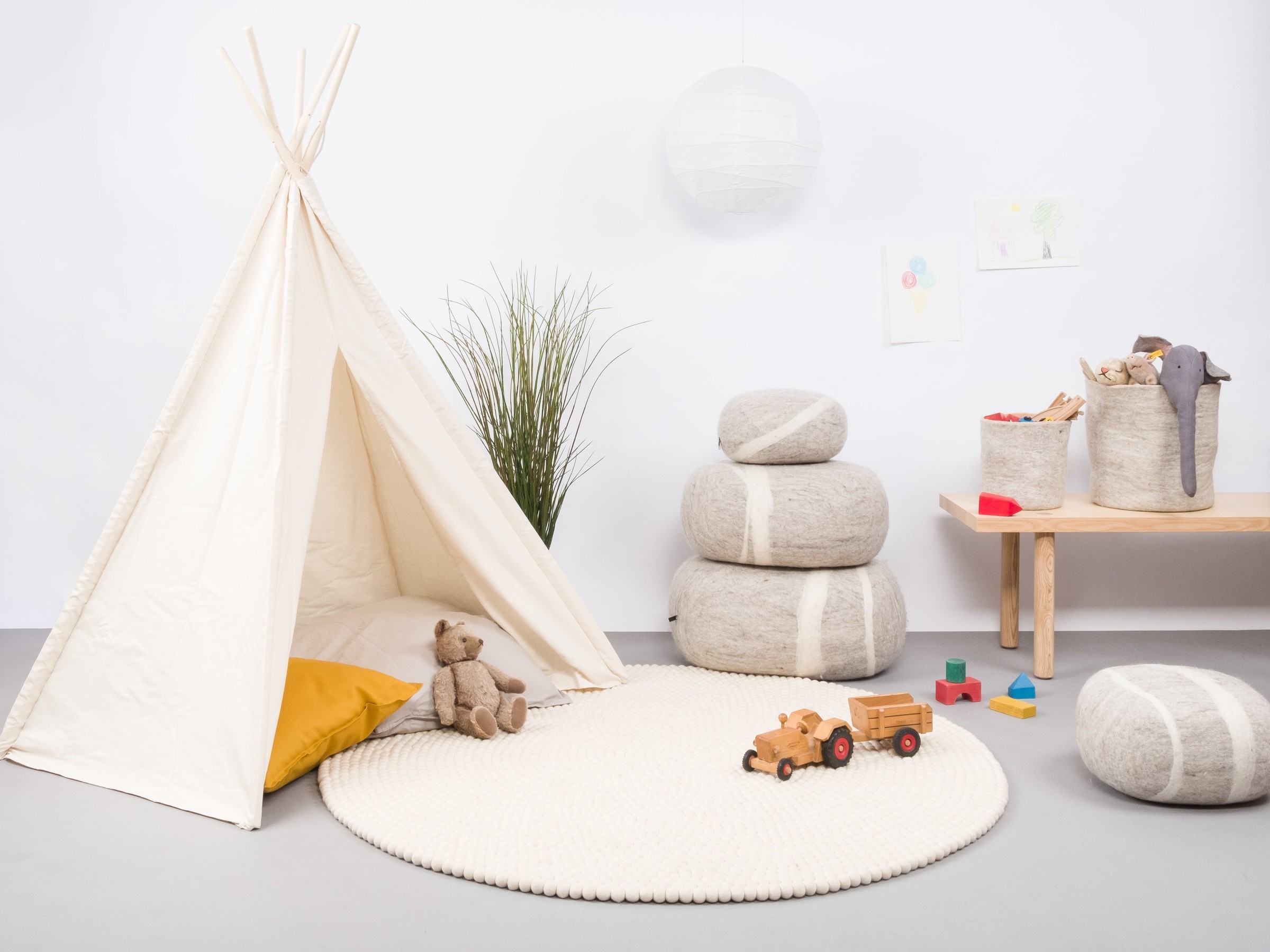 myfelt Linéa Filzkugelteppich Naturweiß rund Ø 90 cm