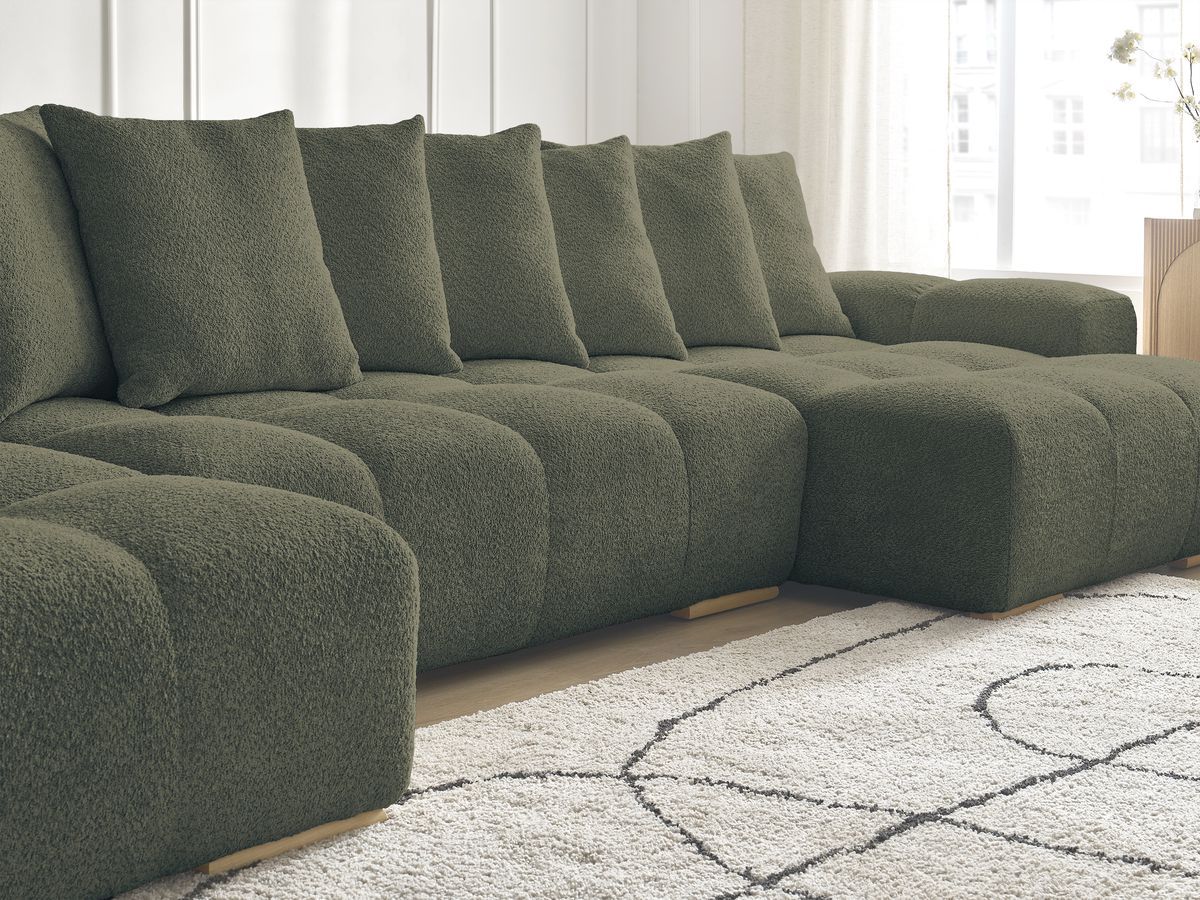 Bobochic Anakin Wohnlandschaft mit Pouf, Liegefläche 137 × 382 cm, 10 Kissen Bouclé-Stoff Grün