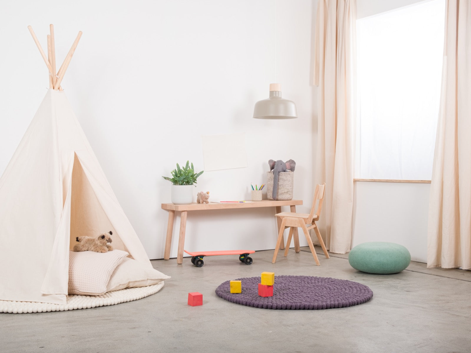 myfelt Frida Filzkugelteppich Violett rund Ø 70 cm