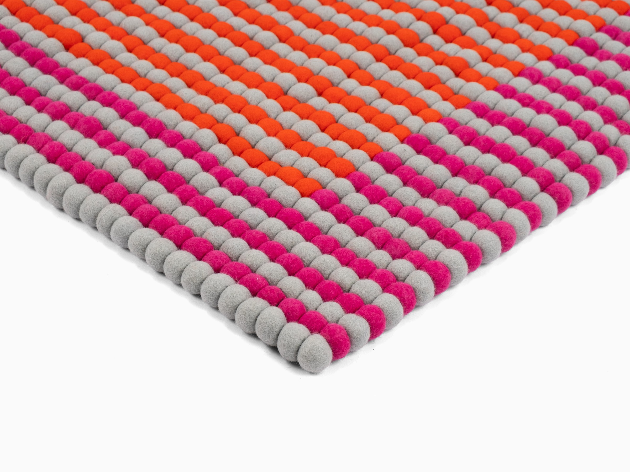 myfelt Tahiti Filzkugelteppich Koralle rechteckig 70 x 100 cm
