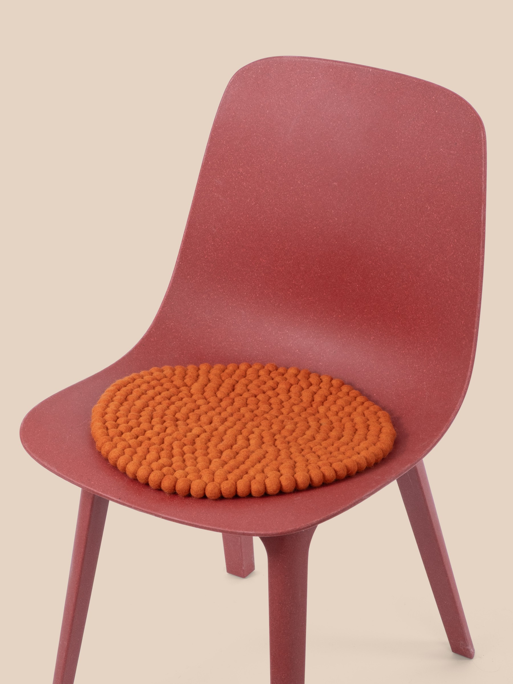 myfelt Afra Filzkugel-Sitzauflage Orange Ø 36 cm