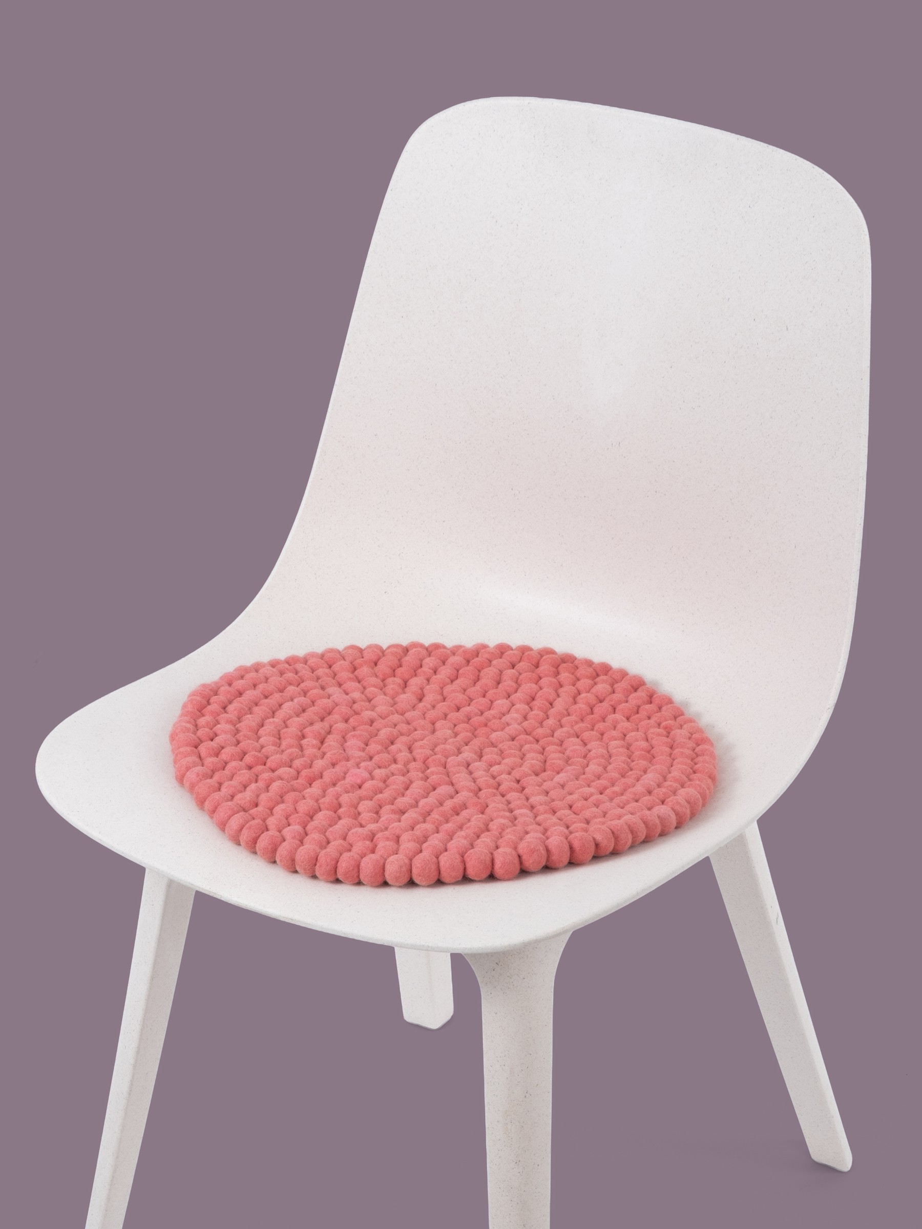 myfelt Vera Filzkugel-Sitzauflage Korallenrosa Ø 36 cm