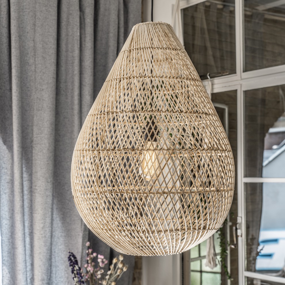 Raw Materials Maze Tropfen-Rattan-Hängelampe natur Ø 45x65cm