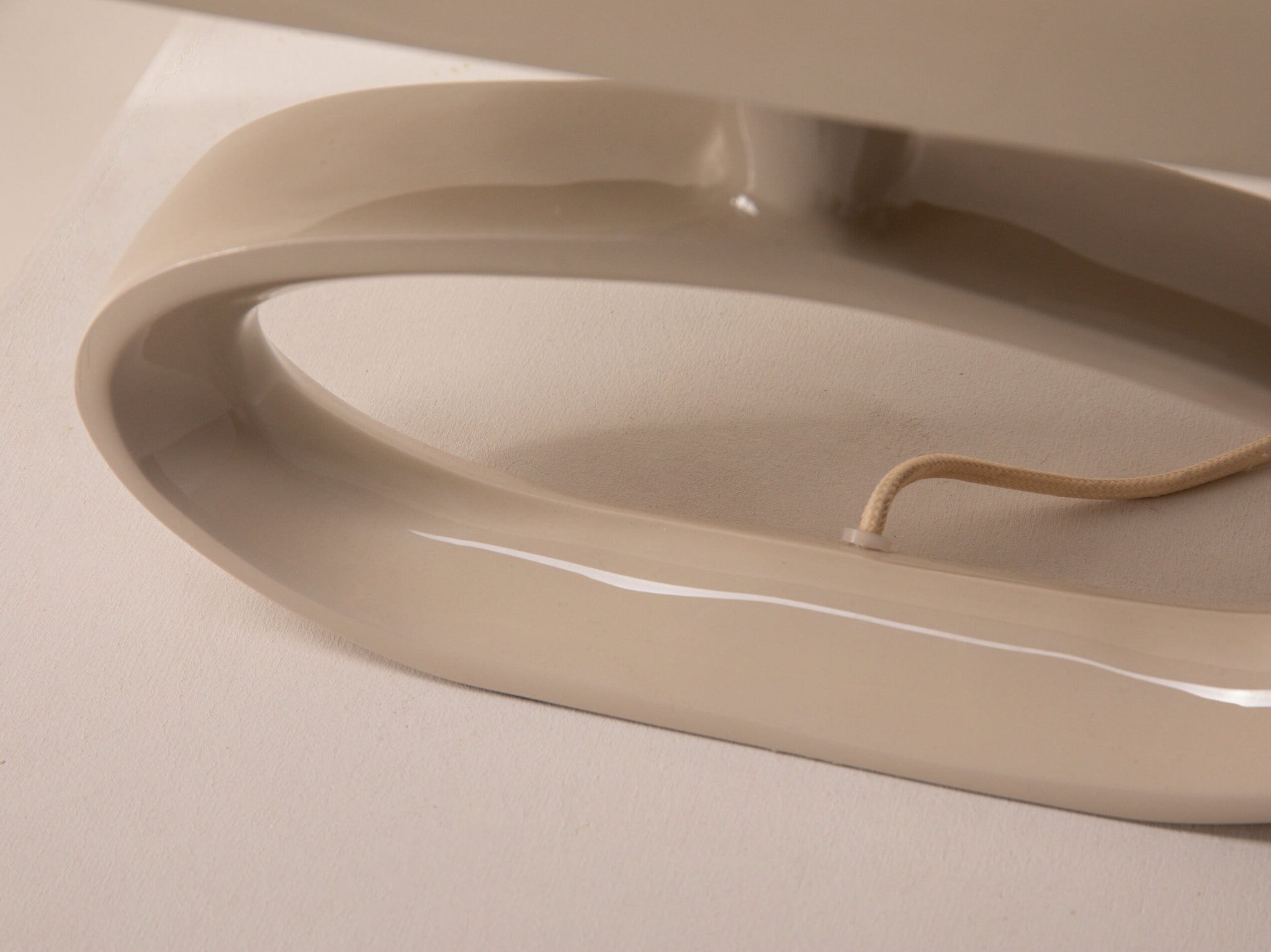 Micadoni Iris Tischlampe Metal Beige