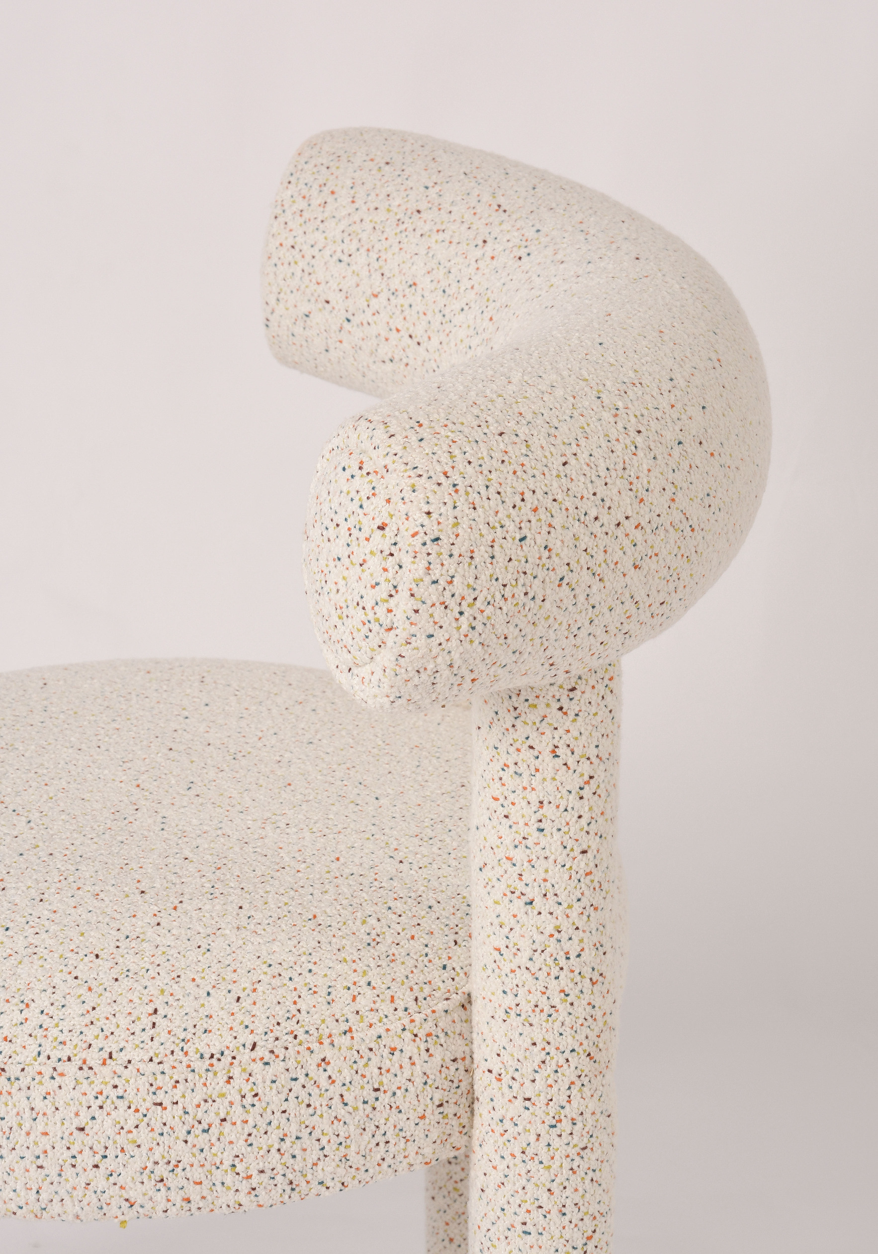 Livin Hill Polsterstuhl Leith 62 × 58 × 80 cm Helles Creme, farbige Fäden