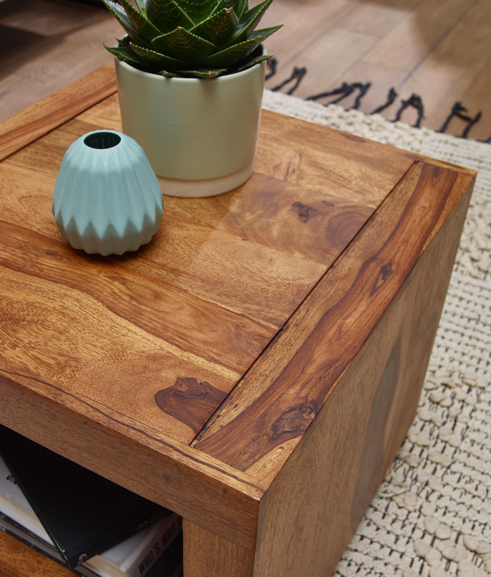 Couchtisch Aalvik Massivholz Dunkelbraun 50 × 50 × 45 cm