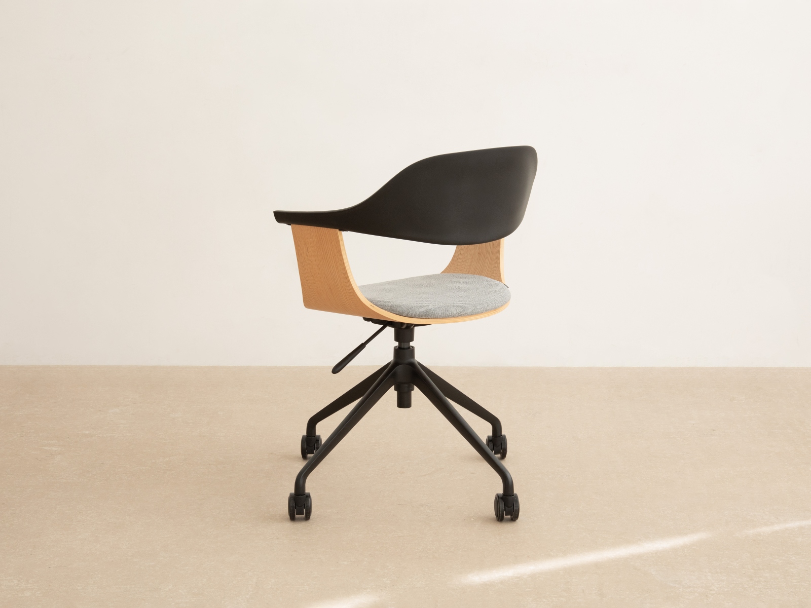 Micadoni Stuhl Nomade