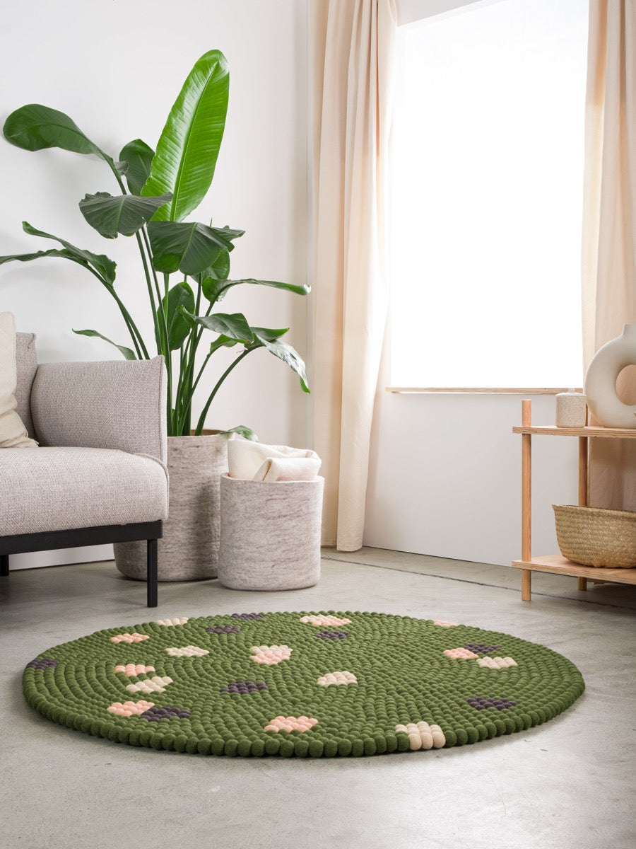 myfelt Terra Moss Filzkugelteppich Grün rund Ø 50 cm