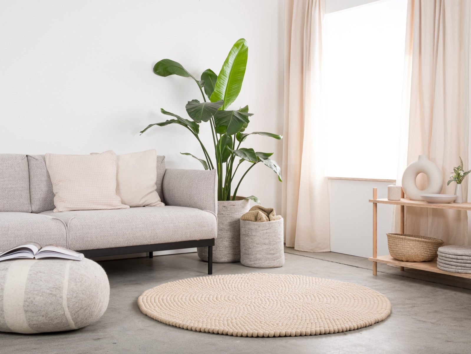 myfelt Levi Filzkugelteppich Beige rund Ø 50 cm