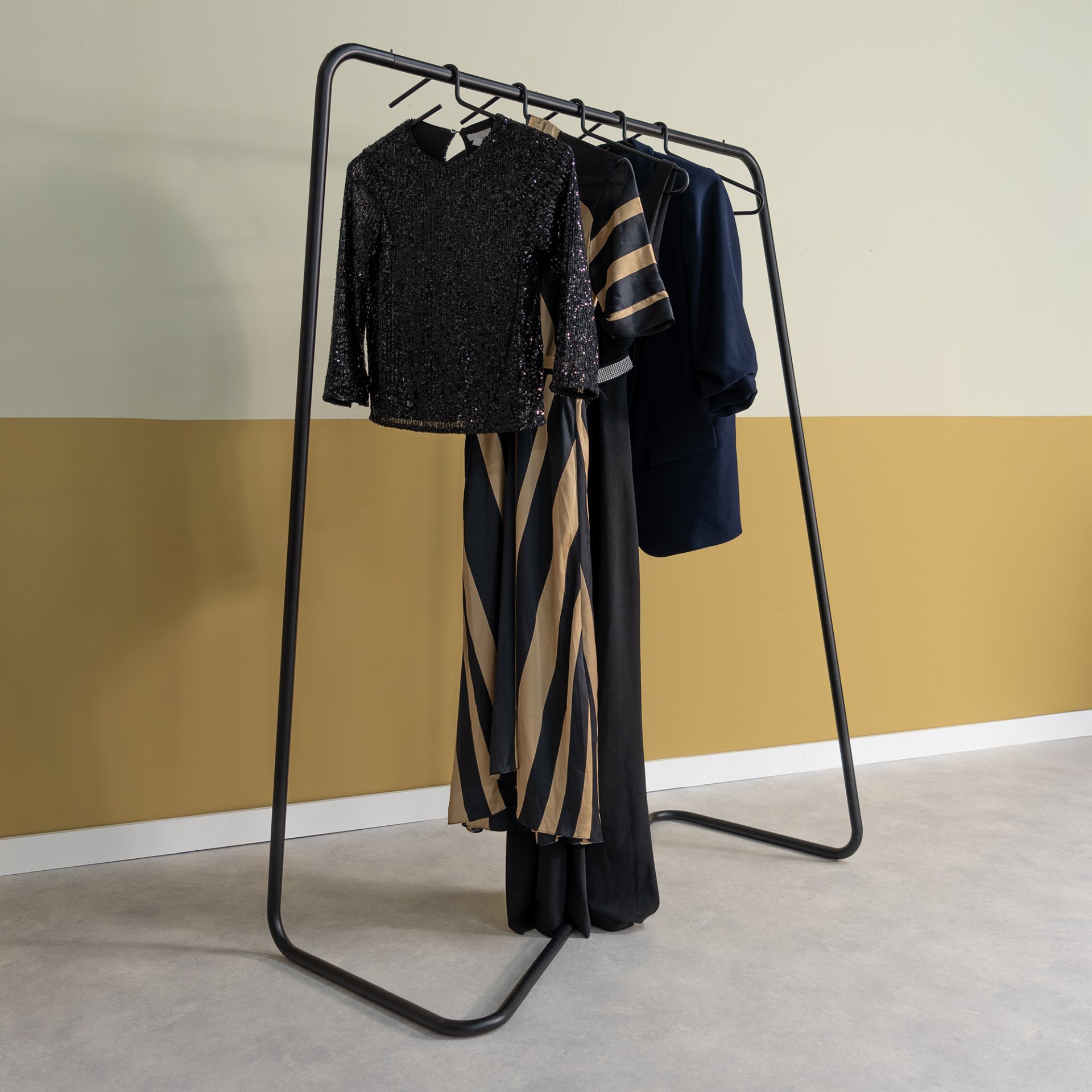 Spinder Design Garderobenständer Hang-On Schwarz