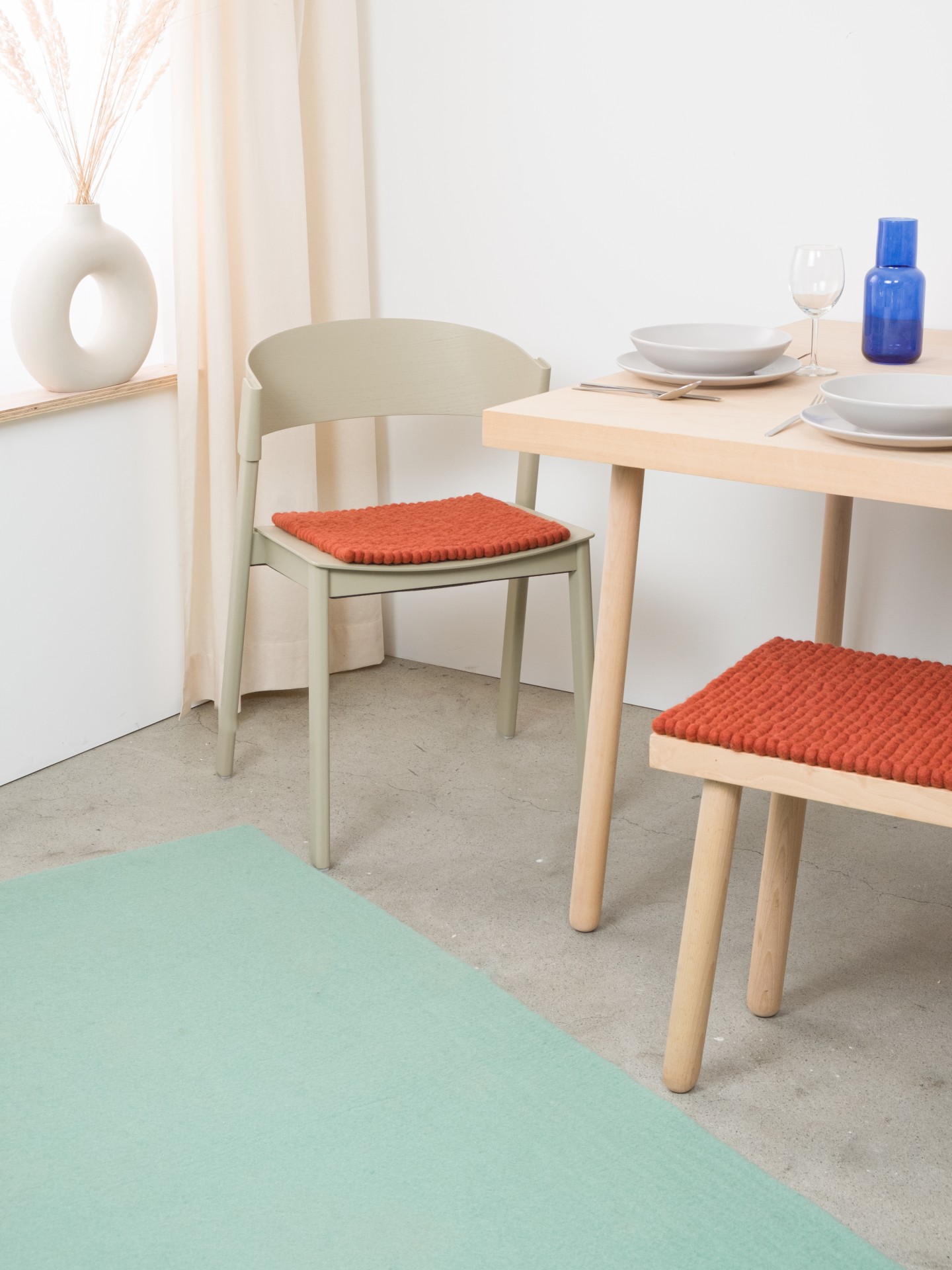 myfelt Lora - Filzkugel Sitzauflage quadratisch