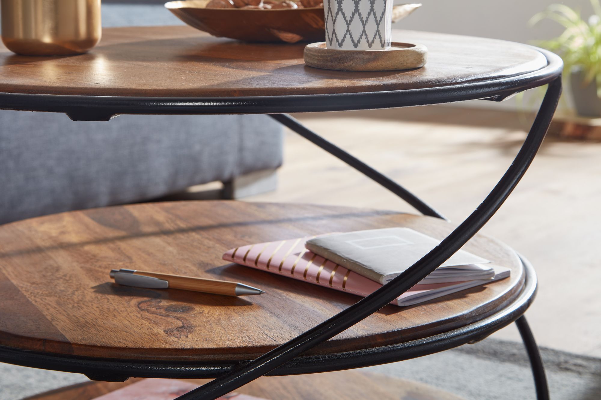 Couchtisch Reykjahlid Sheesham Massivholz Ø 58 cm