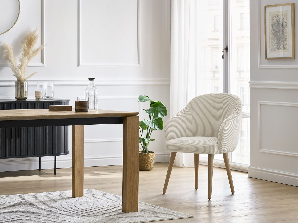 Bobochic Sophie Esszimmerstuhl mit skandinavischen Holzbeinen Cordsamt Beige