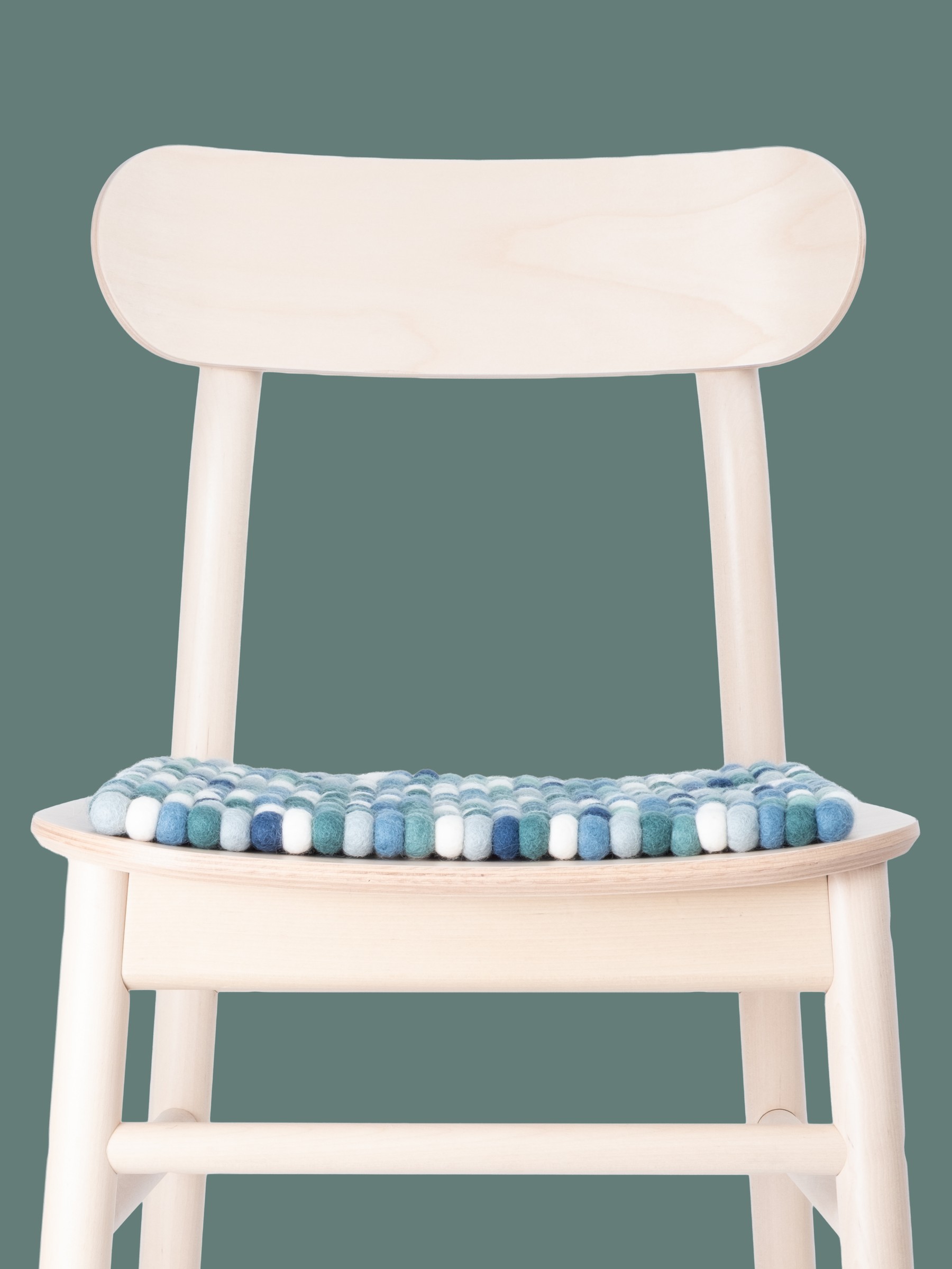 myfelt Mare Filzkugel-Sitzauflage Blau-Türkis-Weiß 36 x 36 cm