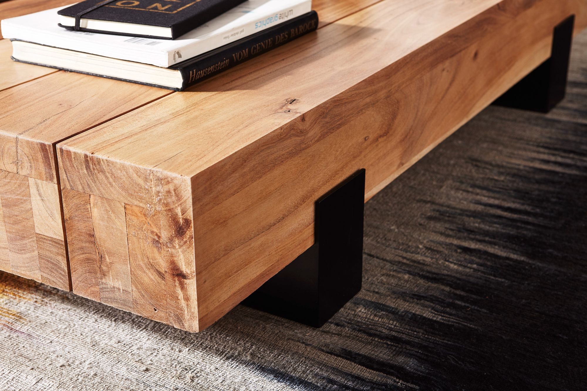 Couchtisch Bredebro Akazie Massivholz 130 × 59 × 25 cm