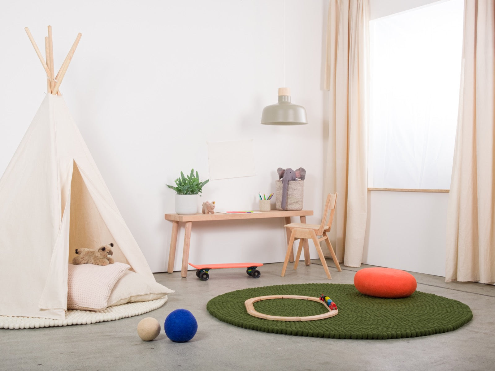 myfelt Jost Filzkugelteppich Tannengrün rund Ø 50 cm