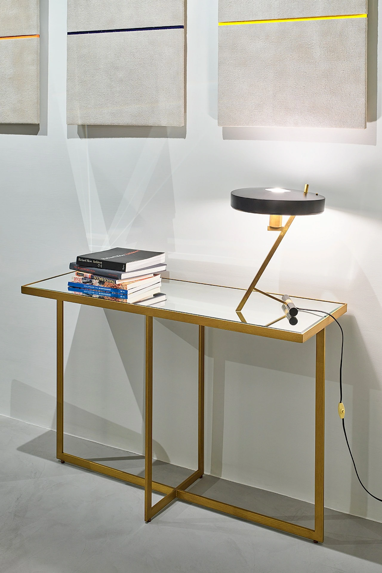 deKnudt Tablo Bronze Console Table – Raumansicht 4