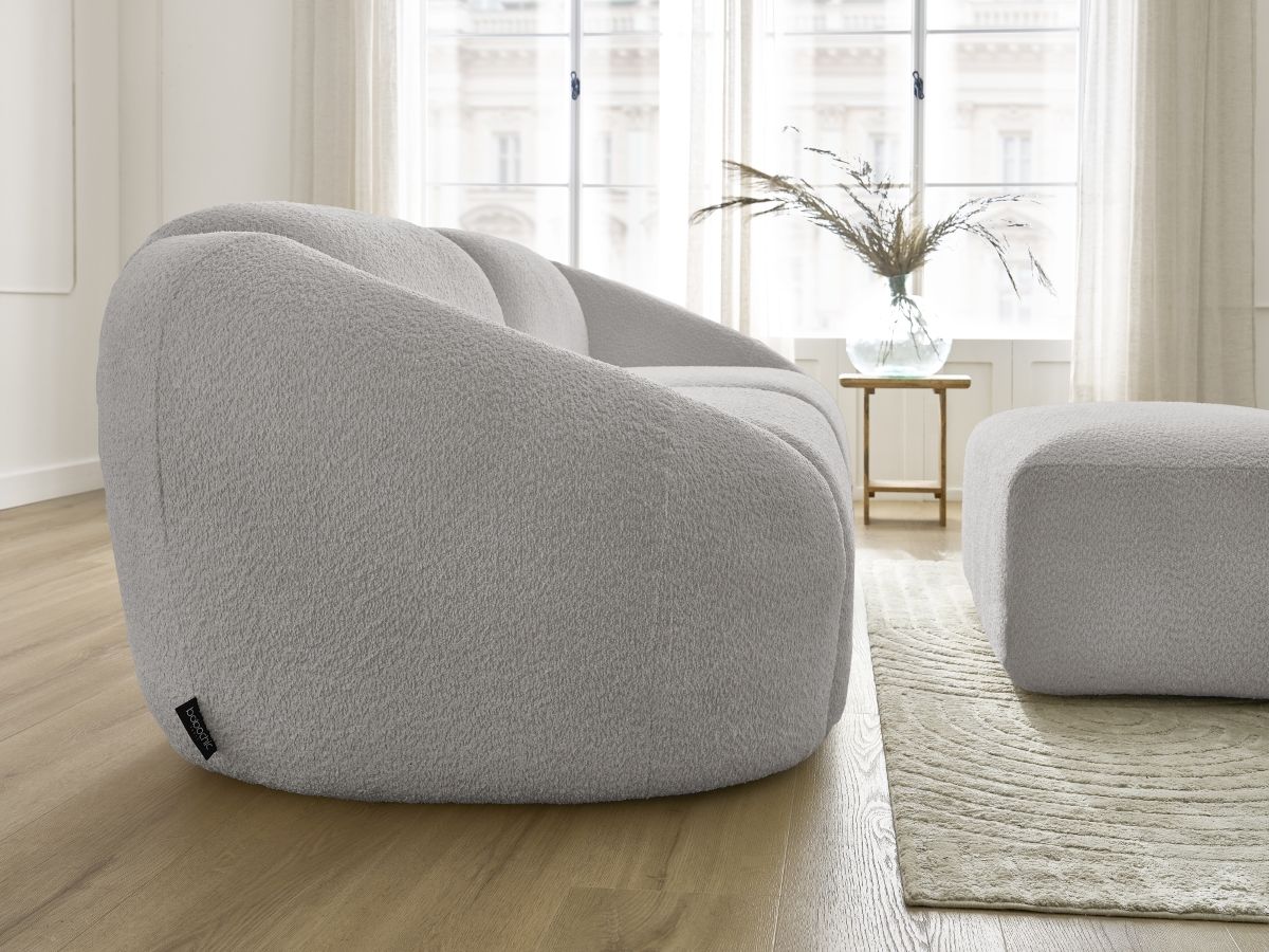 Bobochic Tina Sofa 4-Sitzer mit Pouf Bouclé-Stoff Hellgrau