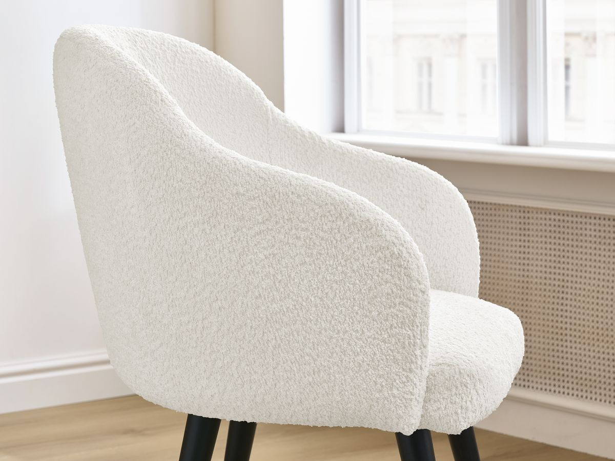 Bobochic Sophie Esszimmerstuhl 2er-Set mit skandinavischen Beinen, schwarz Bouclé-Stoff Weiß/Dunkelgrau