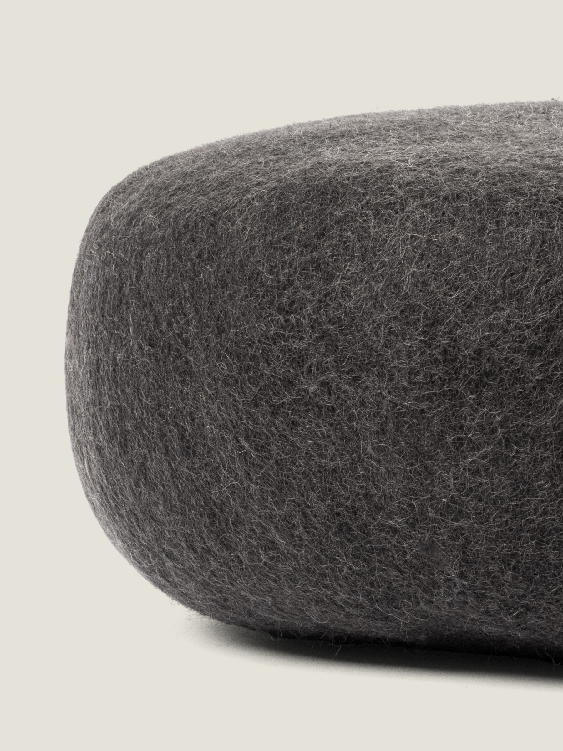 myfelt Kuno Colour Pouf Anthrazit Ø 48 x 18 cm