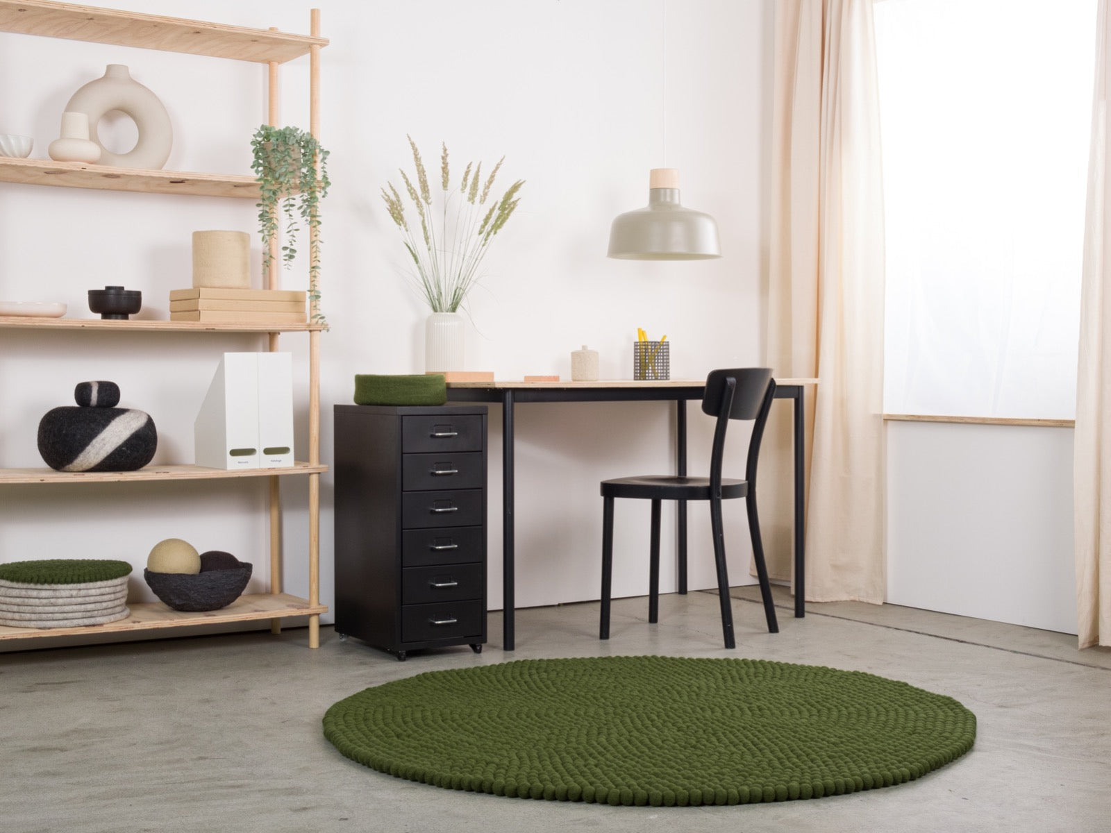myfelt Jost Filzkugelteppich Tannengrün rund Ø 50 cm