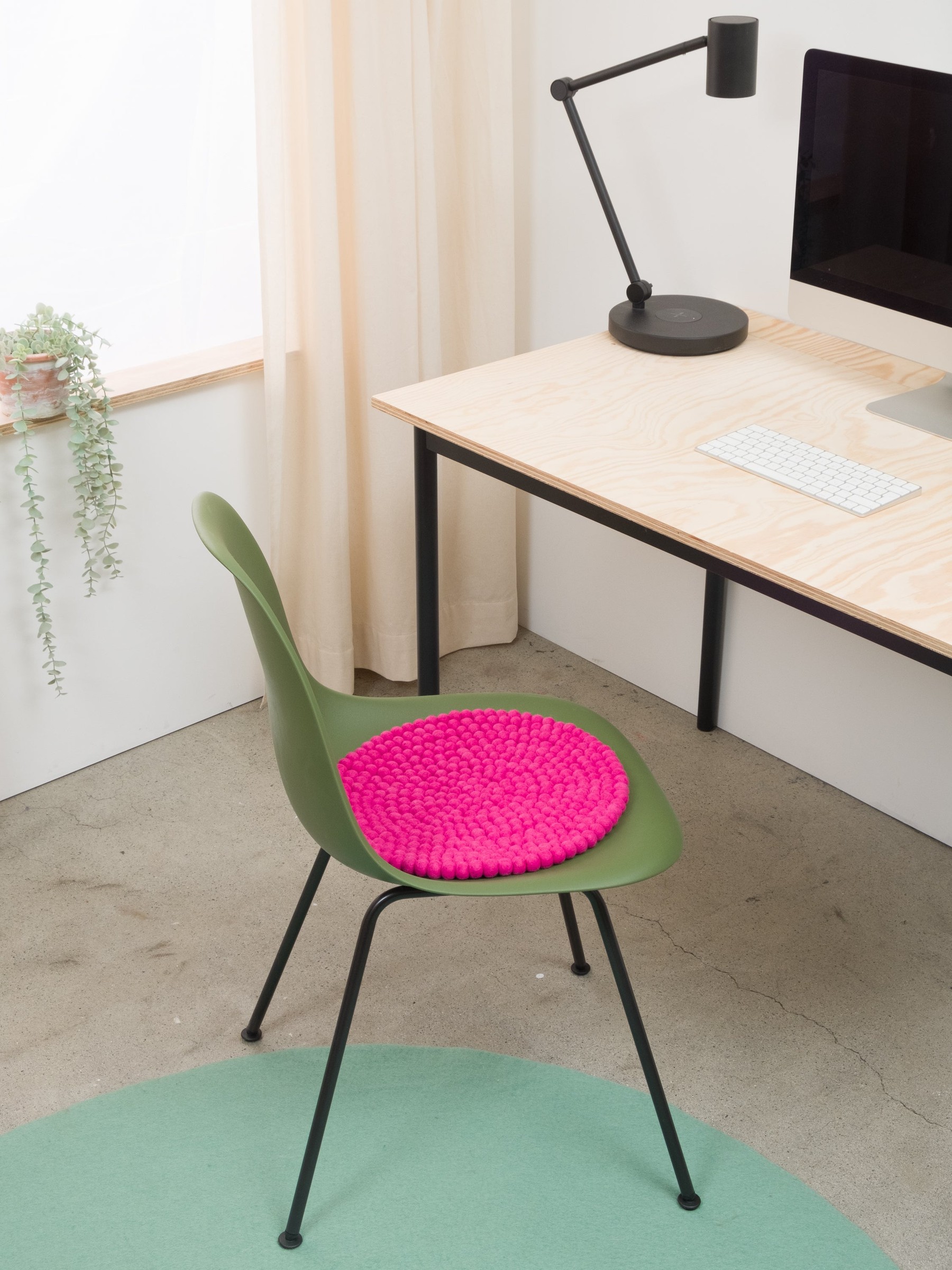 myfelt Lilli Filzkugel-Sitzauflage Pink Ø 36 cm