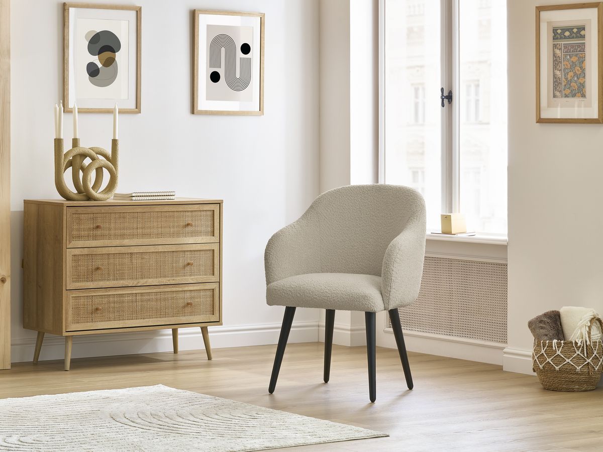 Bobochic Sophie Esszimmerstuhl mit skandinavischen Beinen, schwarz Bouclé-Stoff Beige