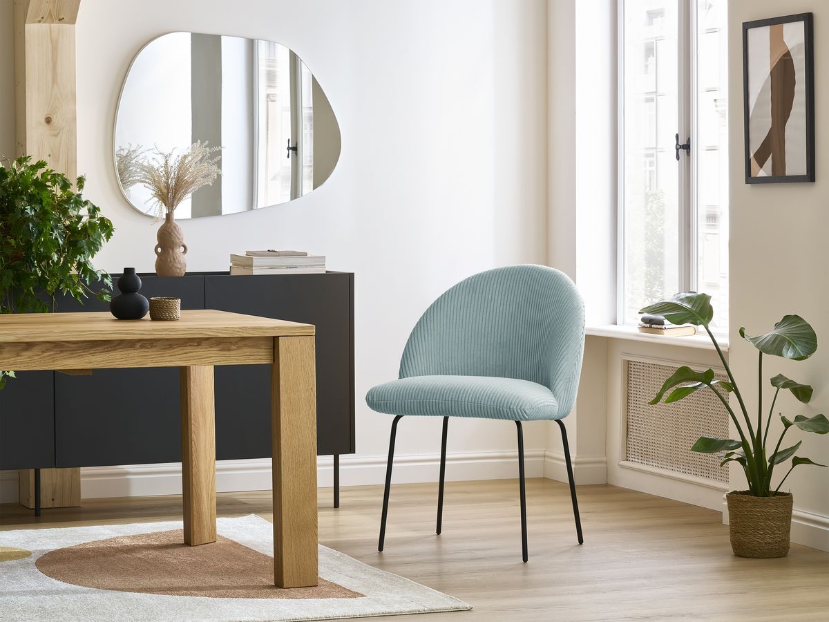 Bobochic Lalie Esszimmerstuhl mit Metallbeinen, schwarz Cordsamt Hellblau