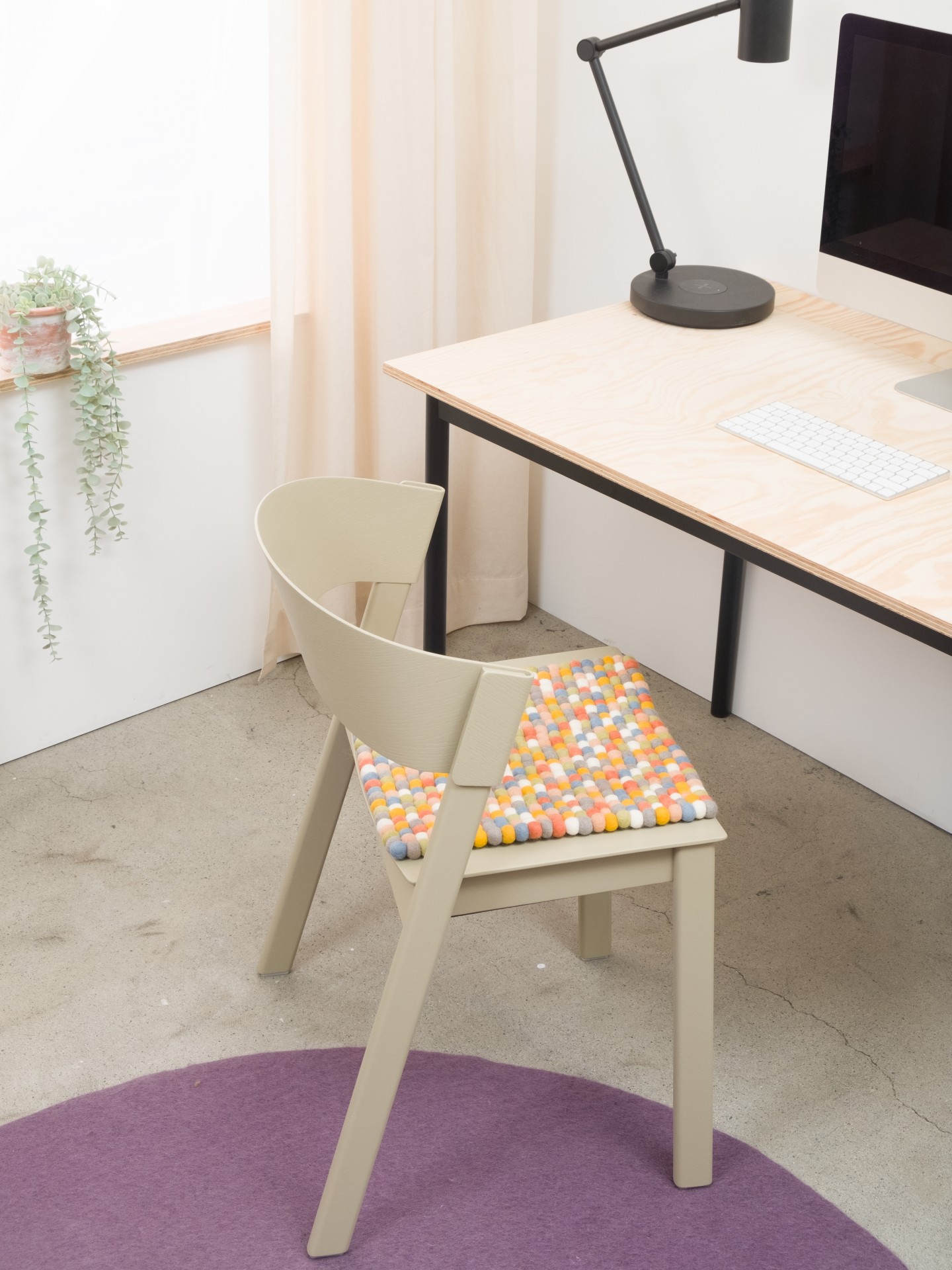myfelt Liese - Filzkugel Sitzauflage quadratisch