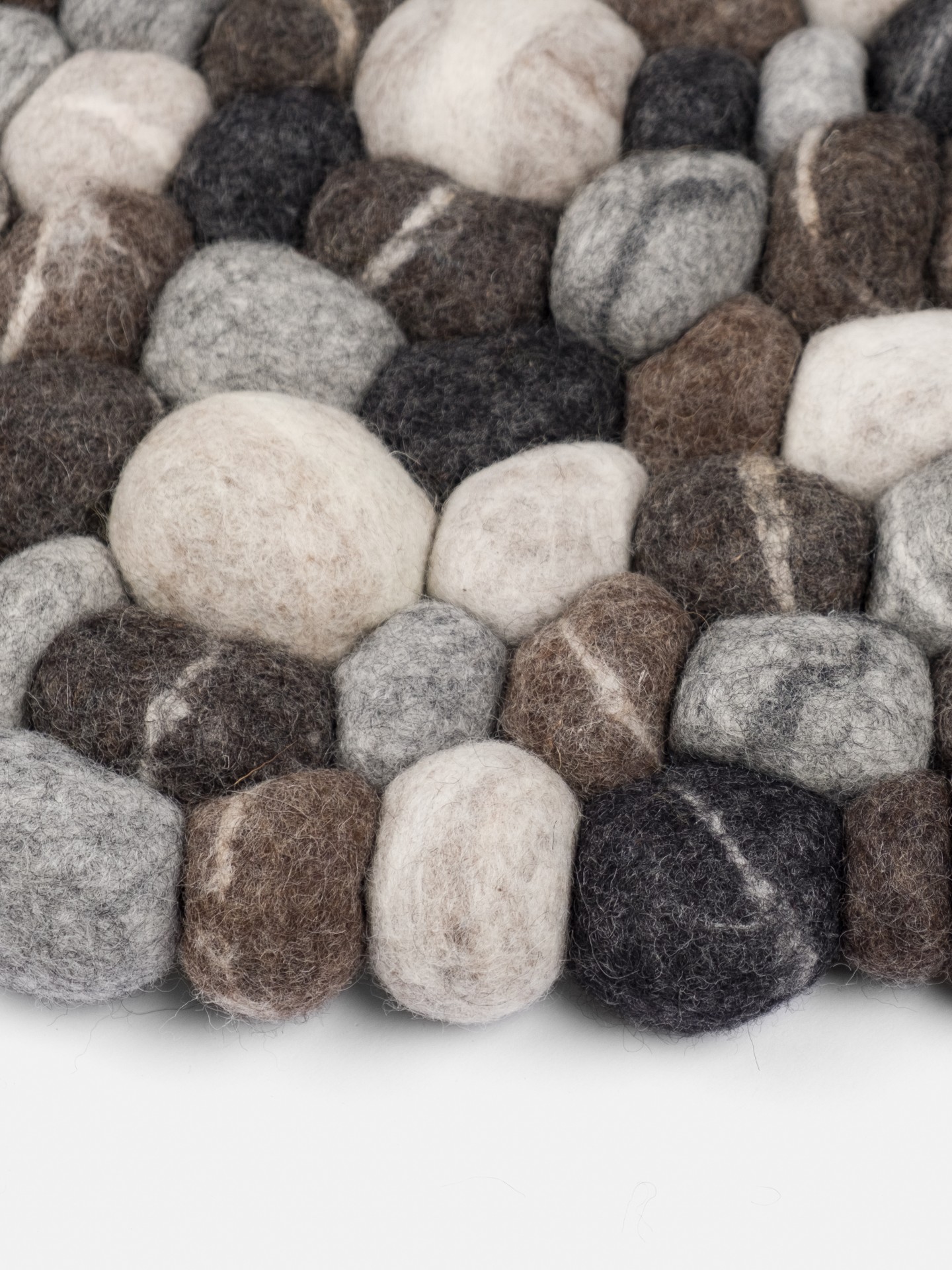 myfelt Hardy Filzkugelteppich - 70 cm