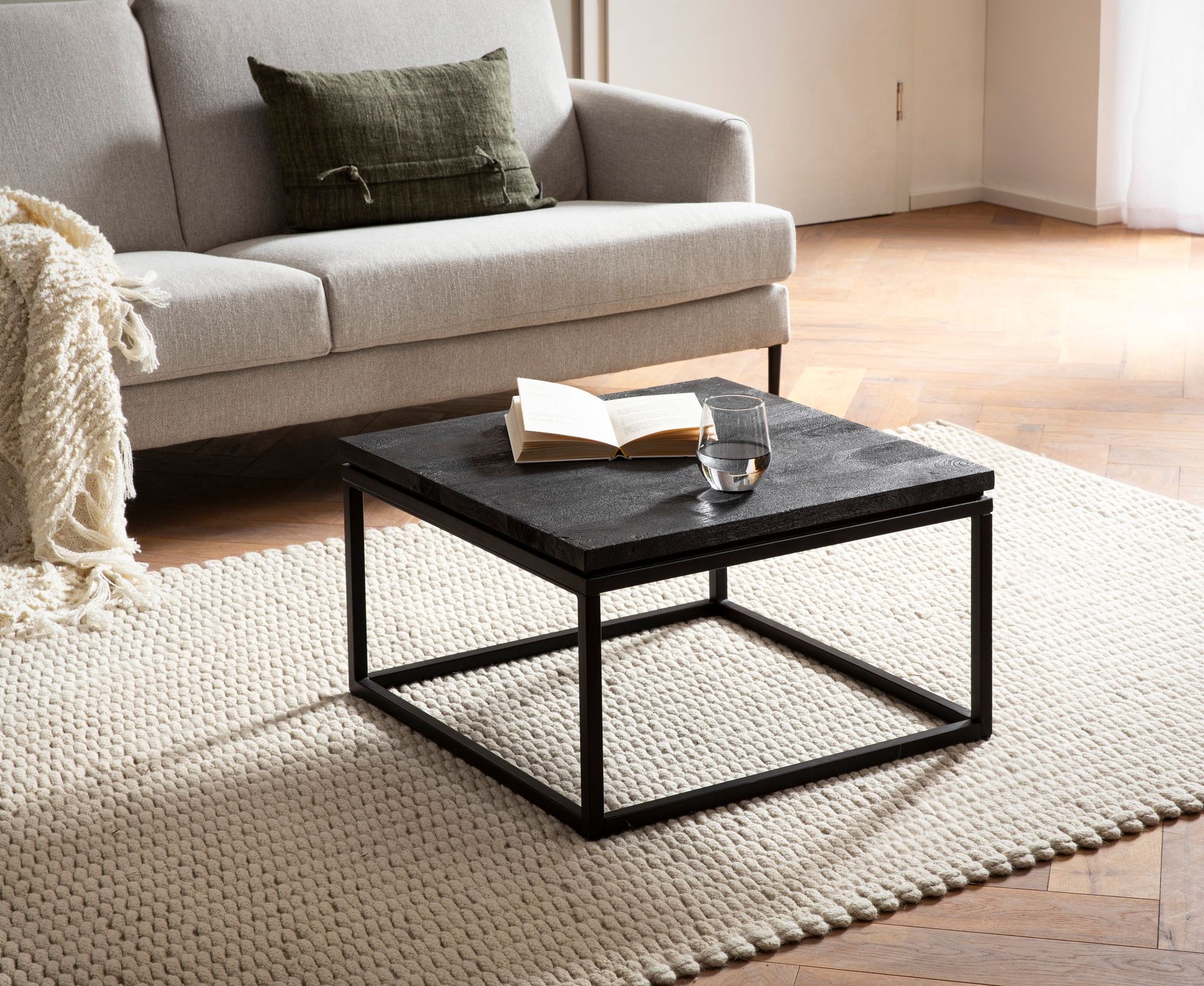 Couchtisch Rognan Massivholz Schwarz 60 × 60 × 35 cm