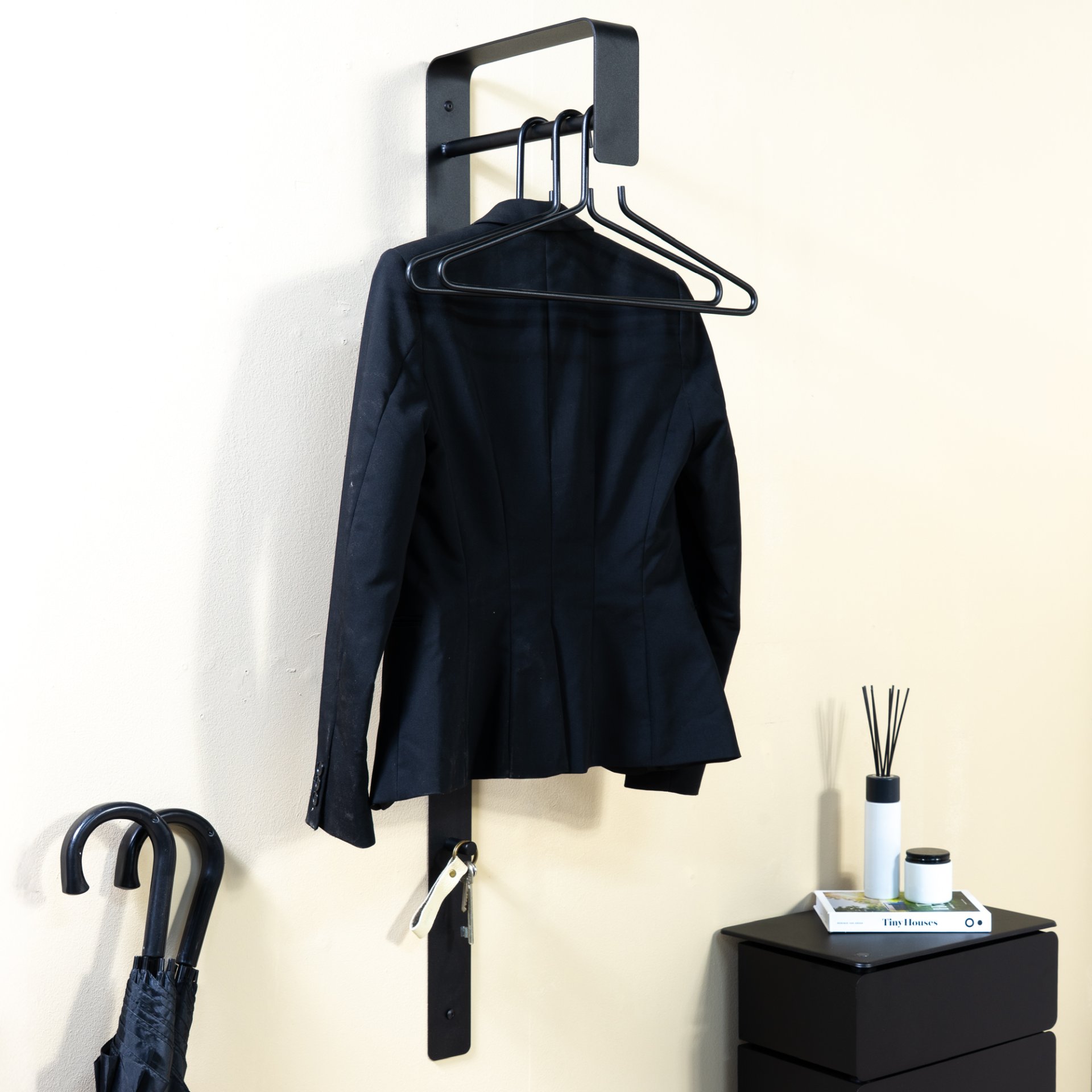 Spinder Design Wandgarderobe Arcus Bar Schwarz